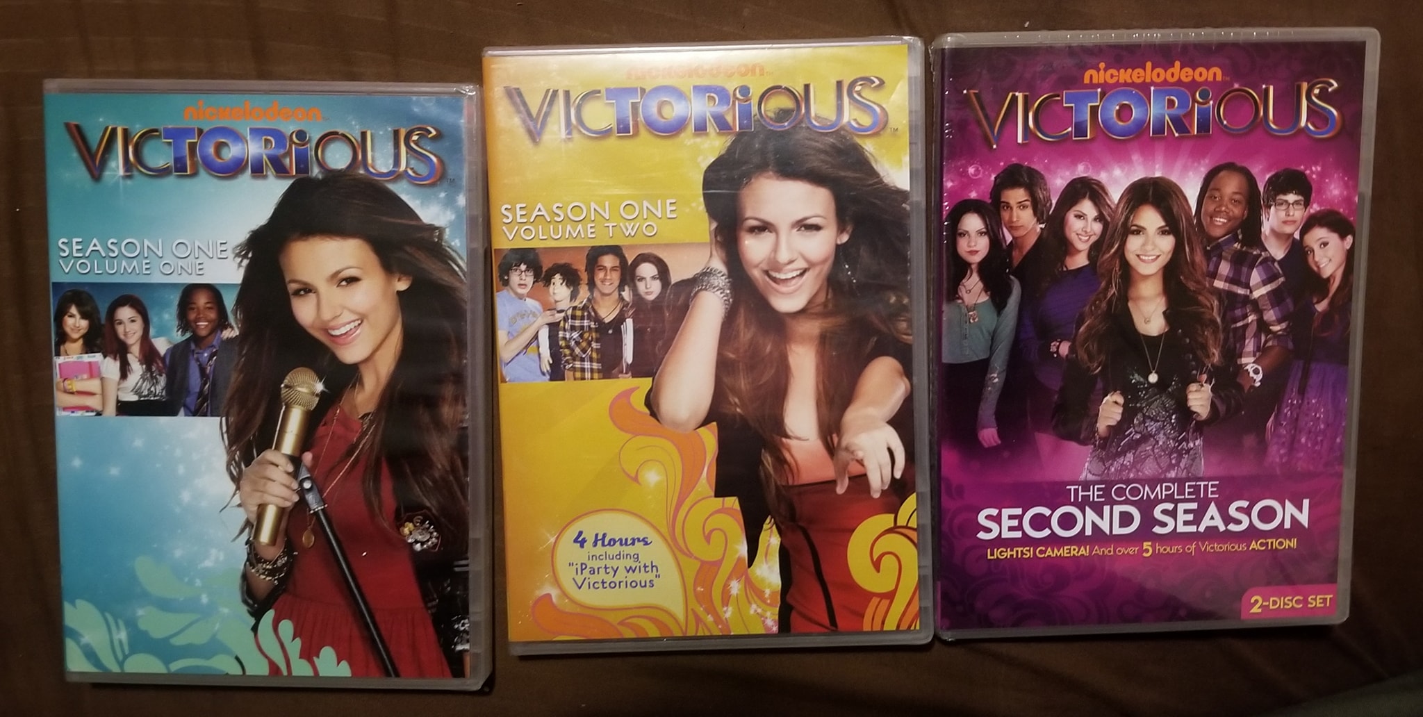 Victorious season 2 on Amazon