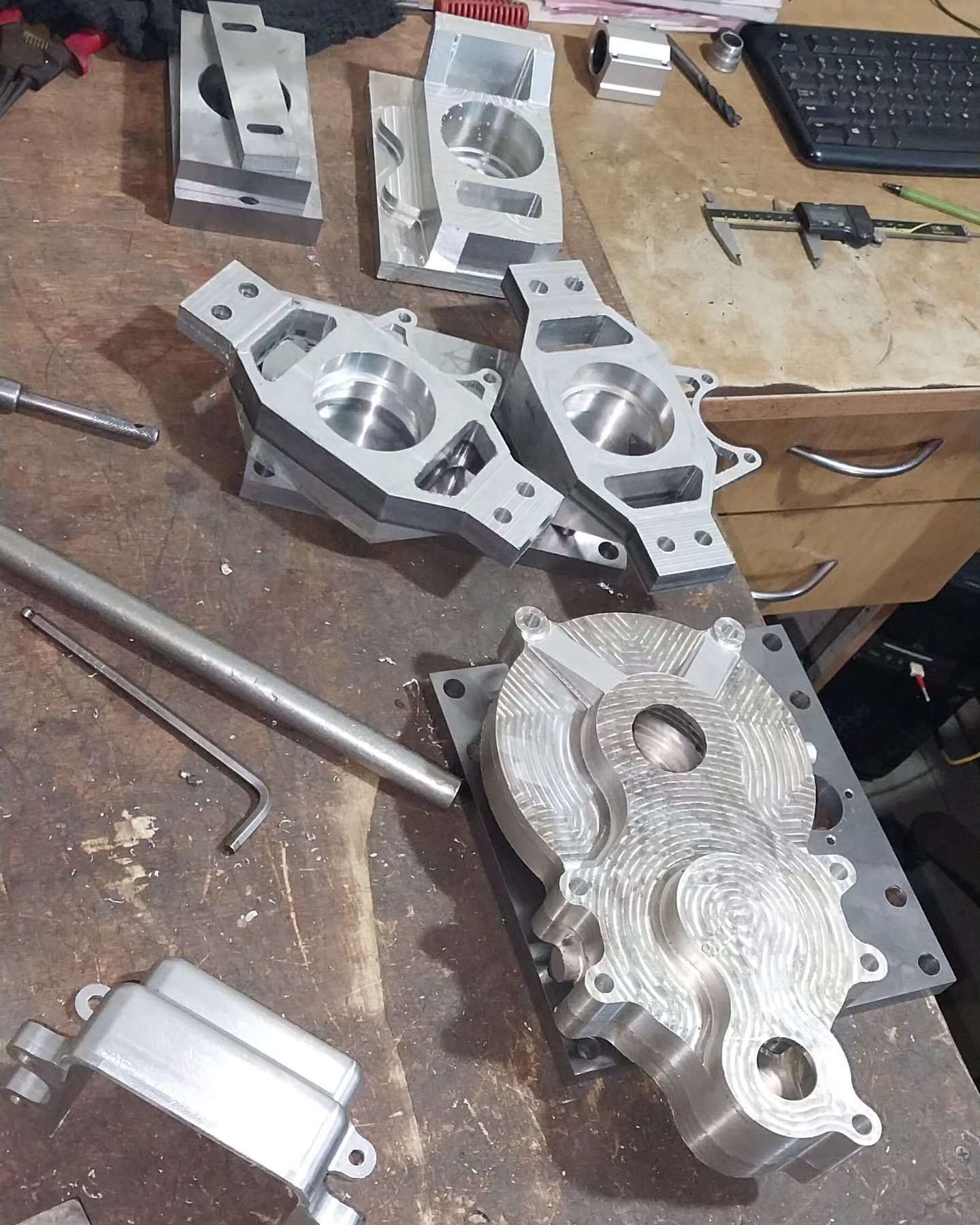 GEAR BOXES UPRIGHT KNUCKLE WE HAVE... - Crosshead Engineering | Facebook