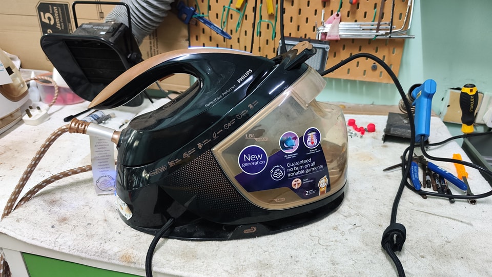 Baiki Iron Philips Parit Raja | Parit Raja