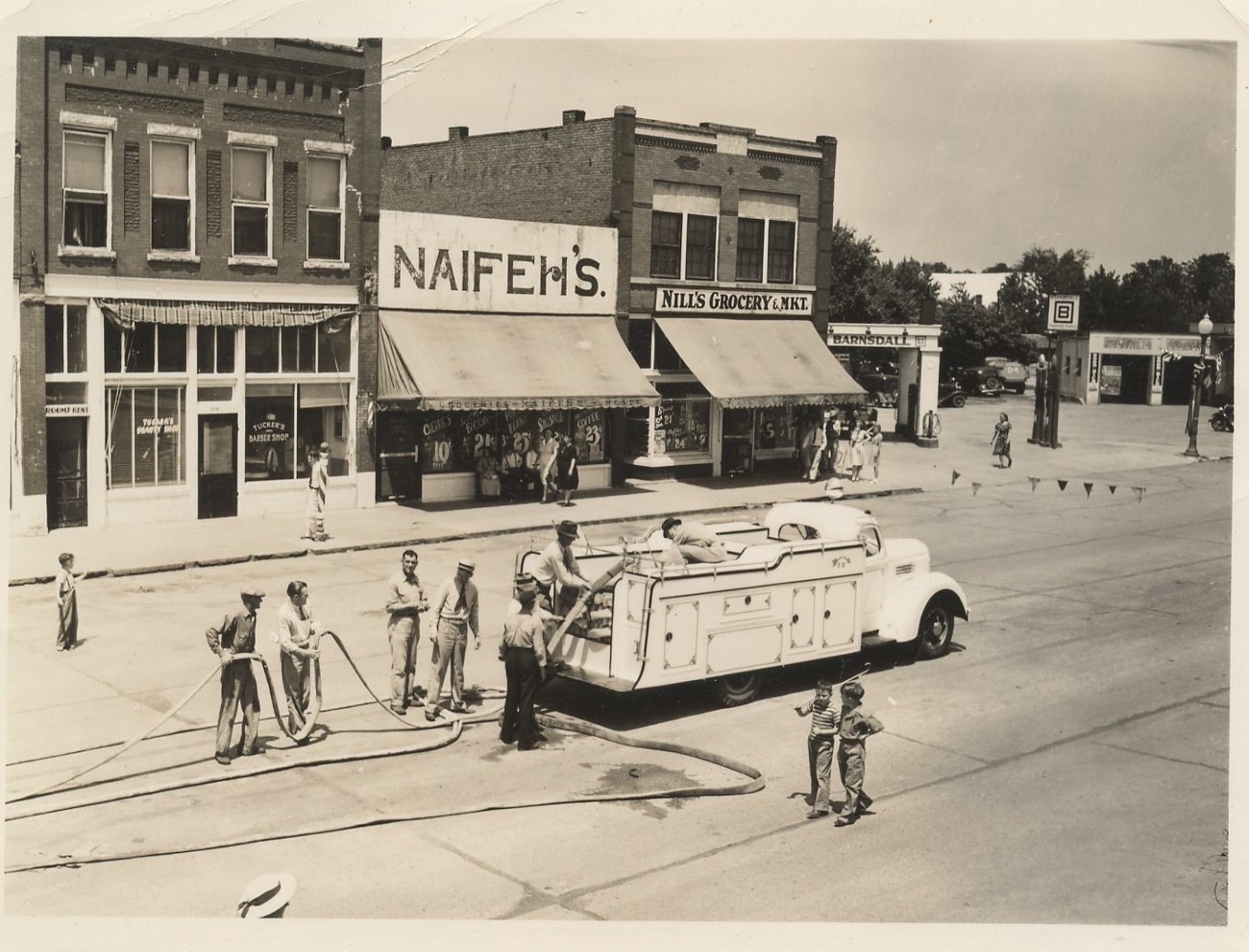 The Museum - Another view of the Barnsdall Station located on the SW ...