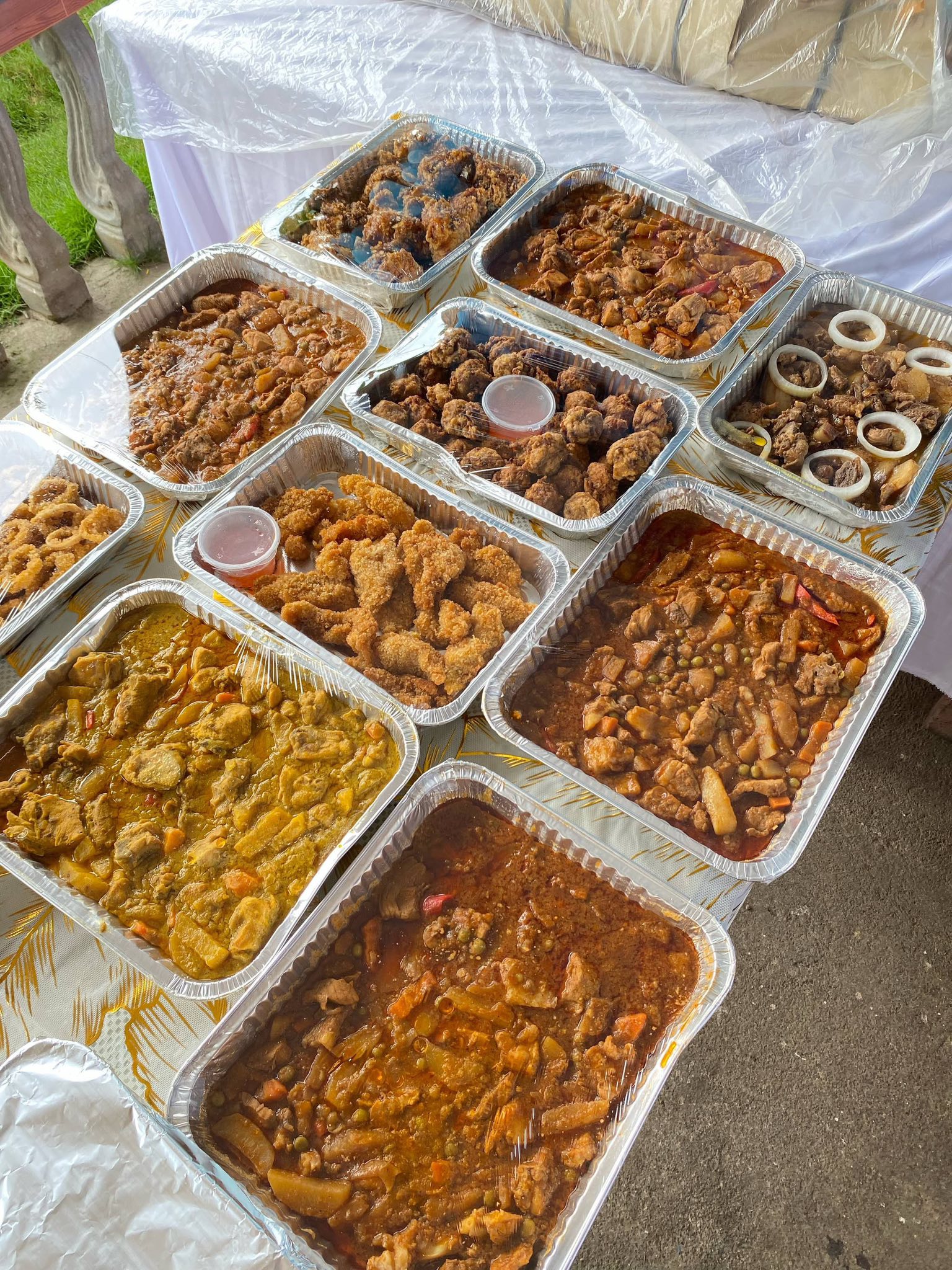JD's - 🍽 Regular Packages(No Cake) Package A – ₱1999: 5 trays(15 pax ...