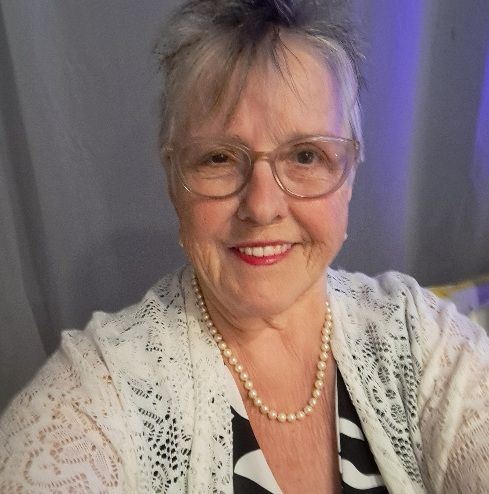 Karen Roberge Dill (@Picalilly28) • Facebook, Connect with friends