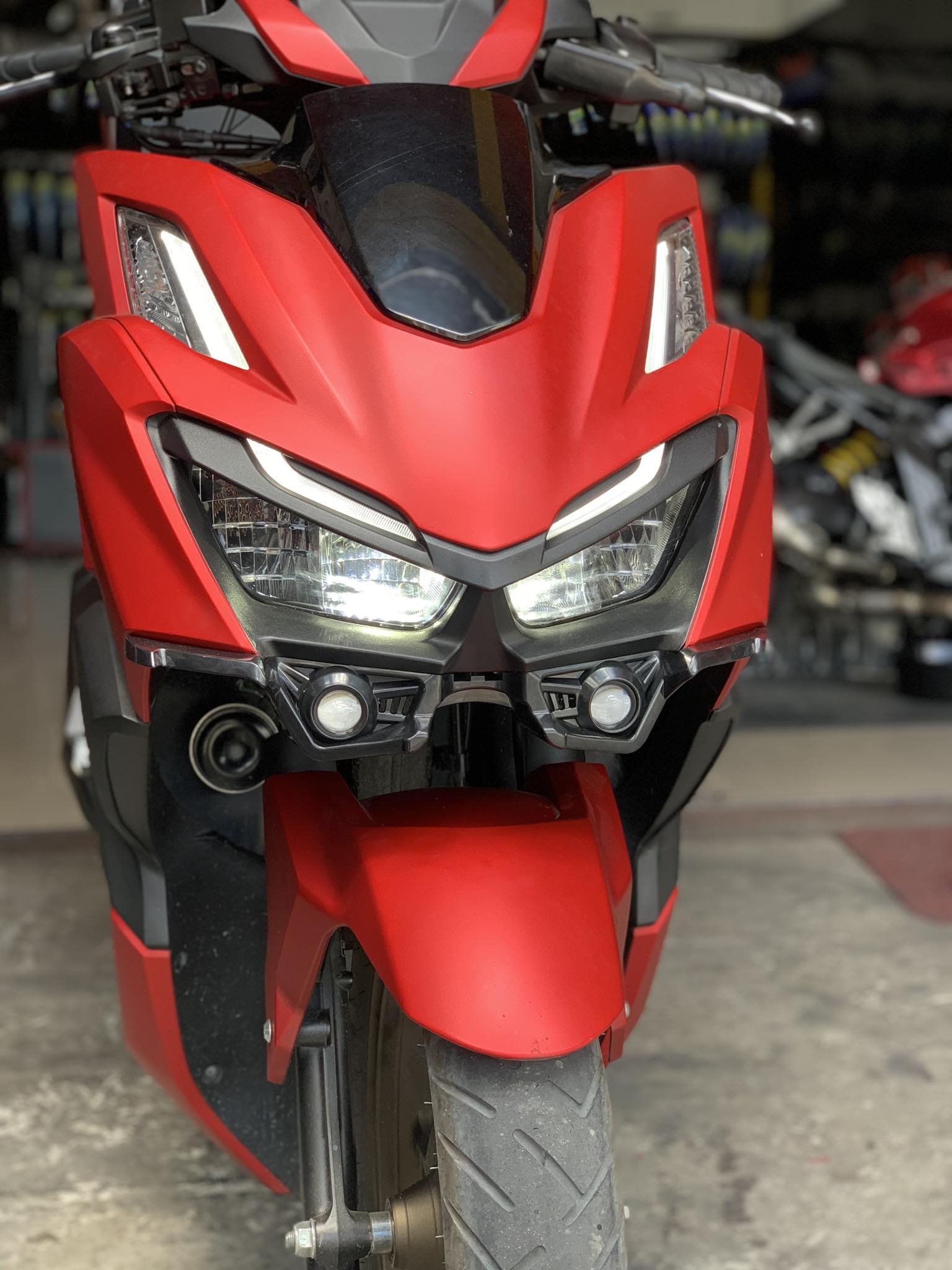Honda Click 160 Winglet with... - Zero One Moto - Main Page | Facebook