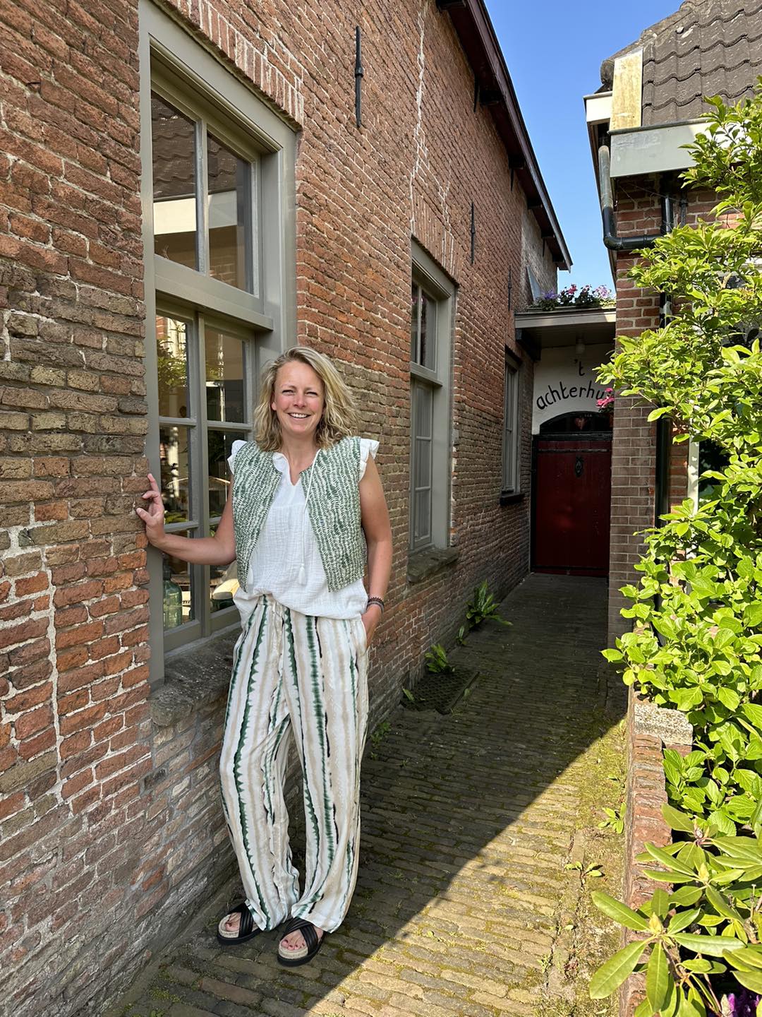 Bij Schulten - Een look die af is tot in de puntjes daar... | Facebook