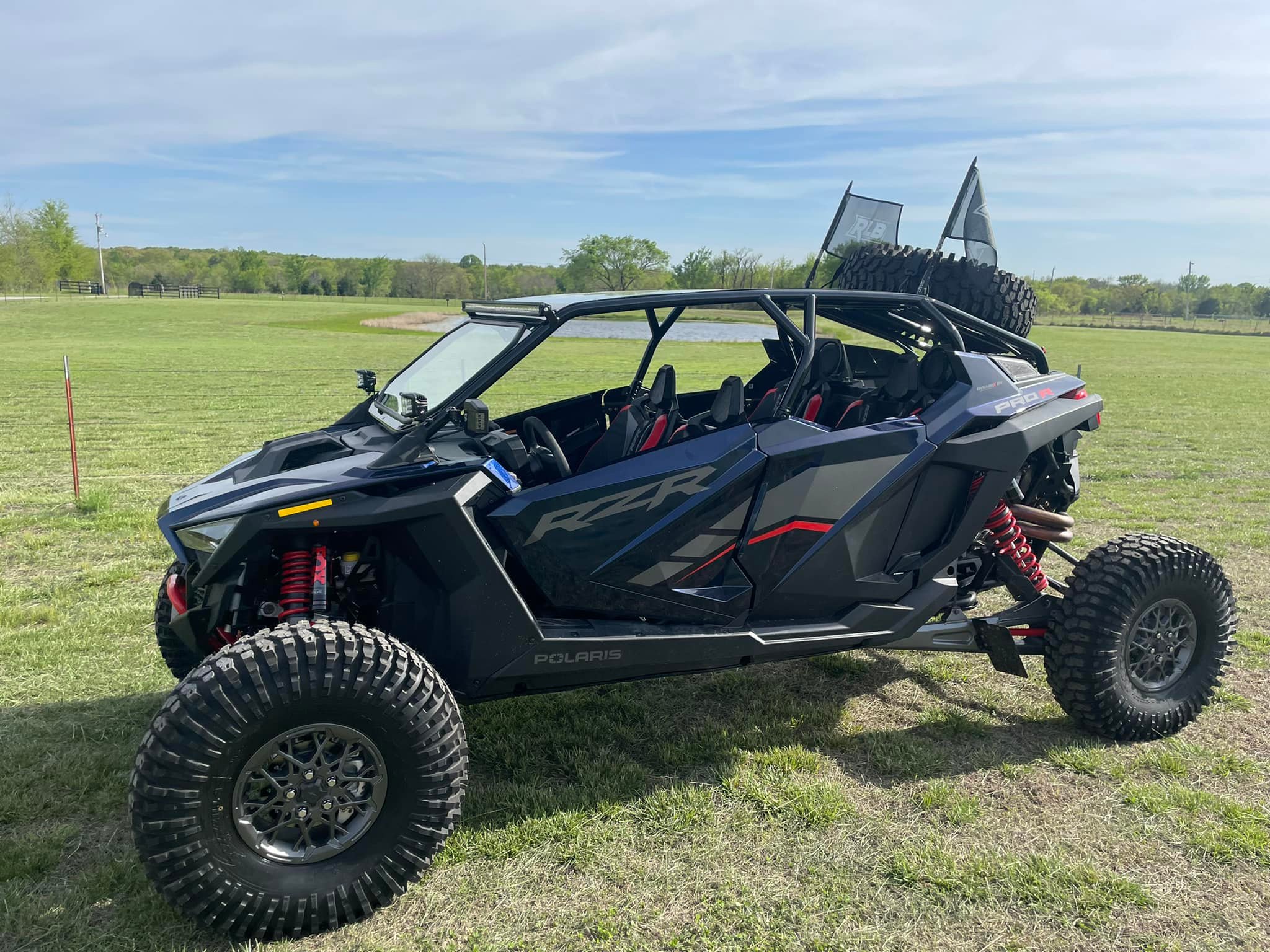 Pro R 4 cage with a glass windshield... - Godfrey FabWorks