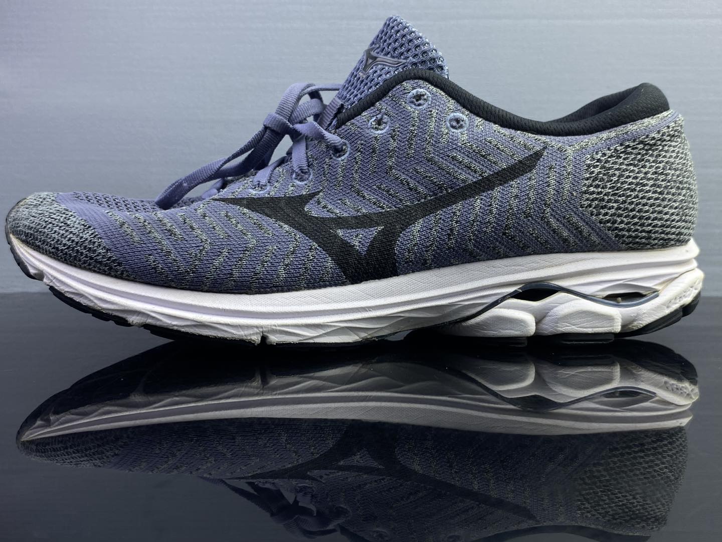 AMP - รหัส 09 Mizuno Wave Knit R2 Size. Eur 43 / Cm 280 เปิดที่ 750 บาท ...