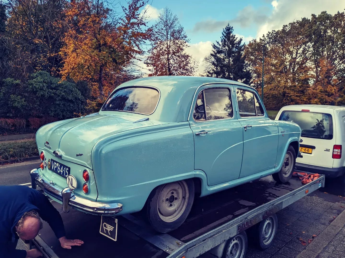 Hello! Here are some pics of the Austin A50 Cambridge (1957) I