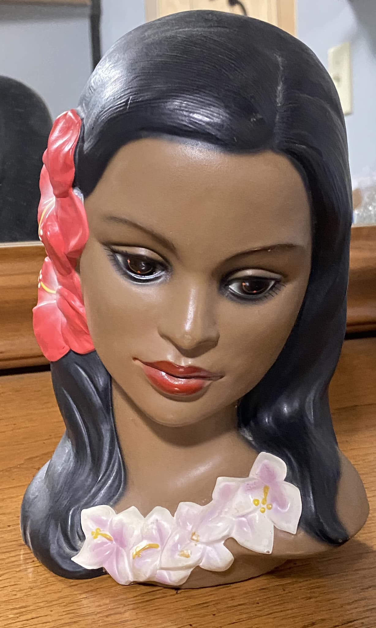 Is this vintage lady figurine a Lego or Marwal piece?
