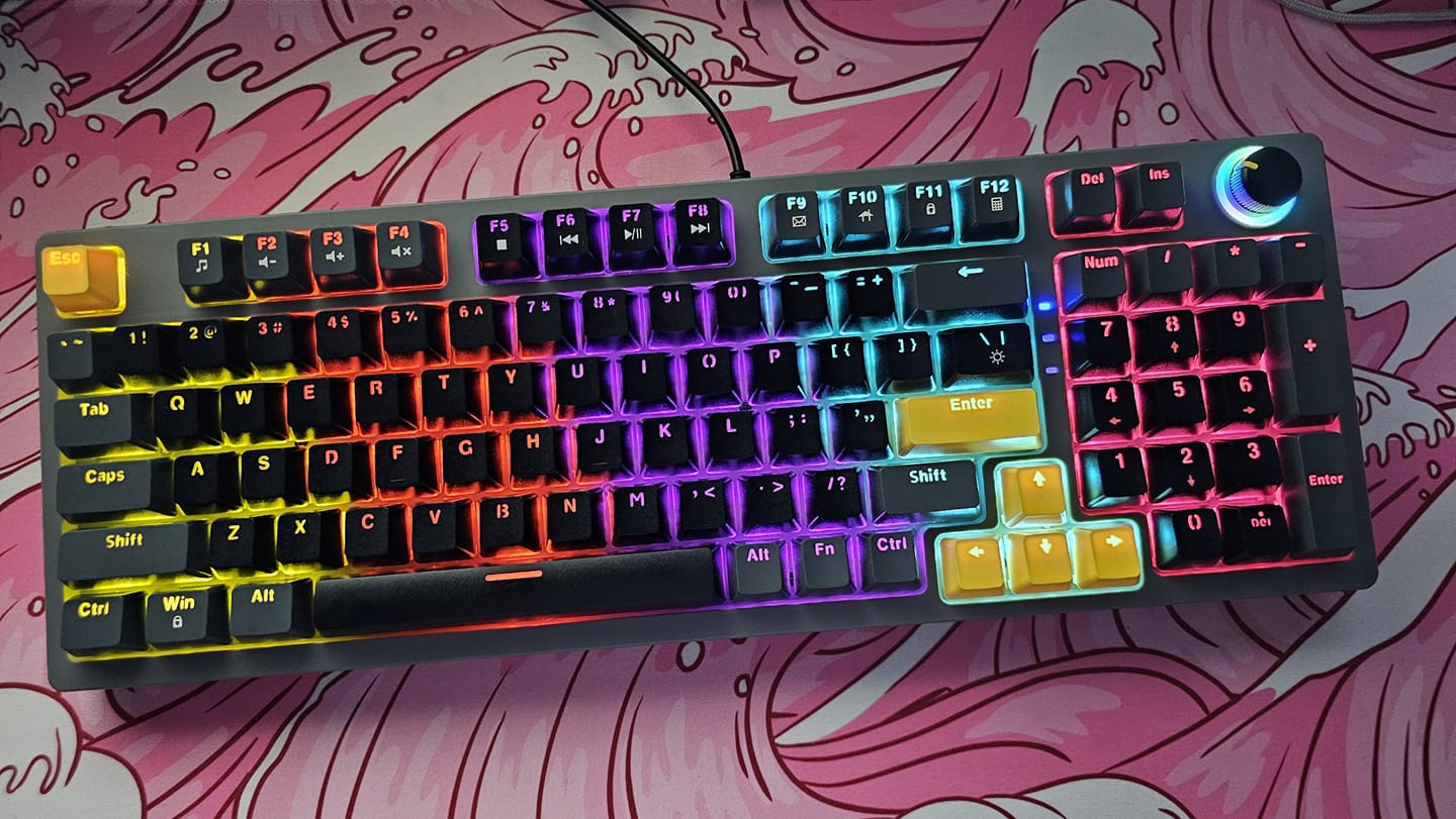 RAKK - Check out Caoimhe's newest mechanical keyboard--the RAKK Daug ...