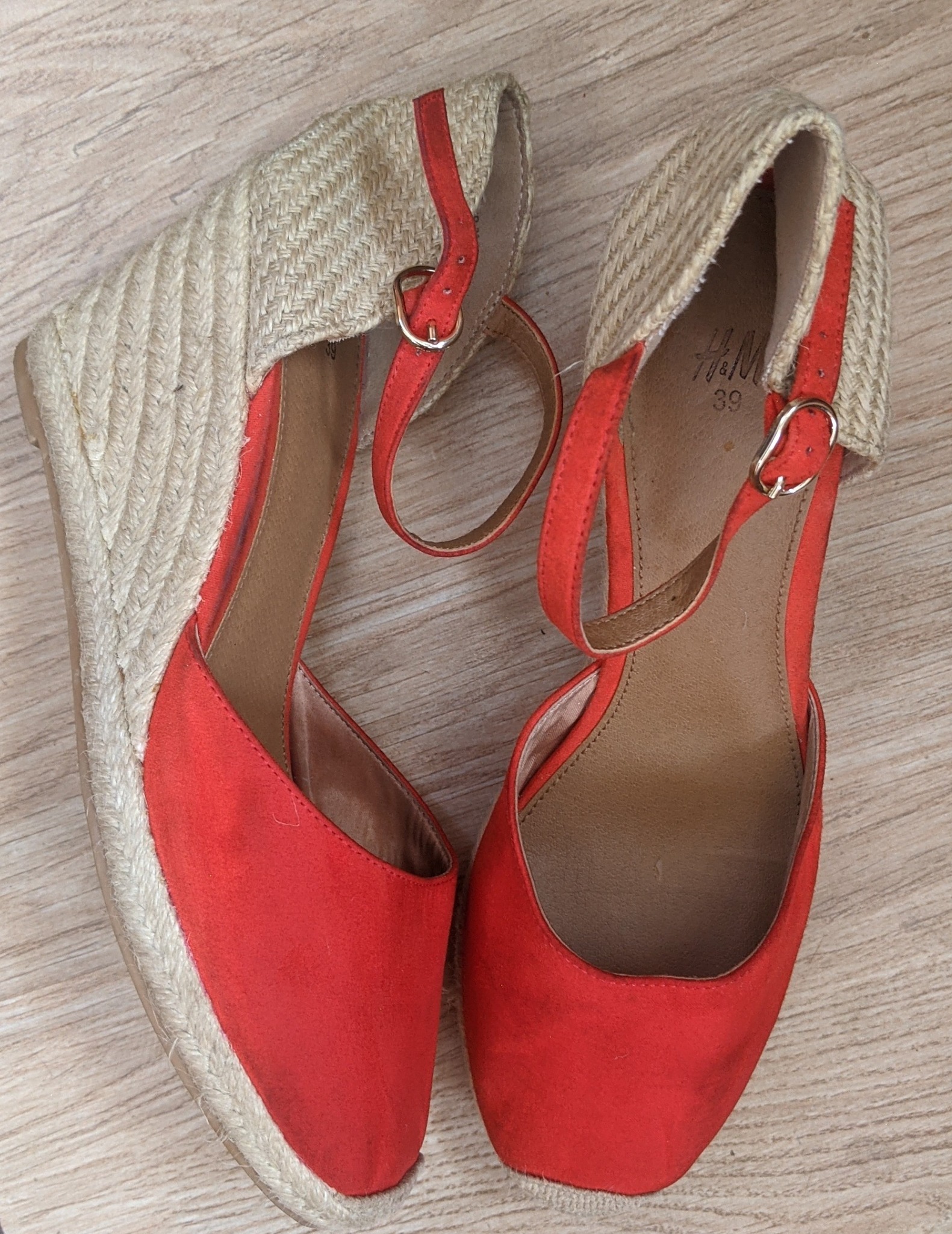 Escarpins Dolce & Gabbana En Daim Rouge - Talons Aiguilles - Pointure 37/UK4 - Occasion
