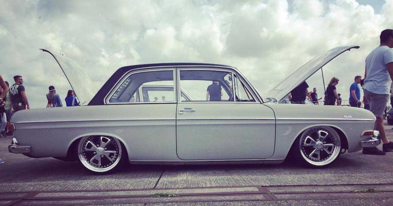 Piëch - 🔳🔳🔳 Old School LOW ⏬ custom split rims 🔲...