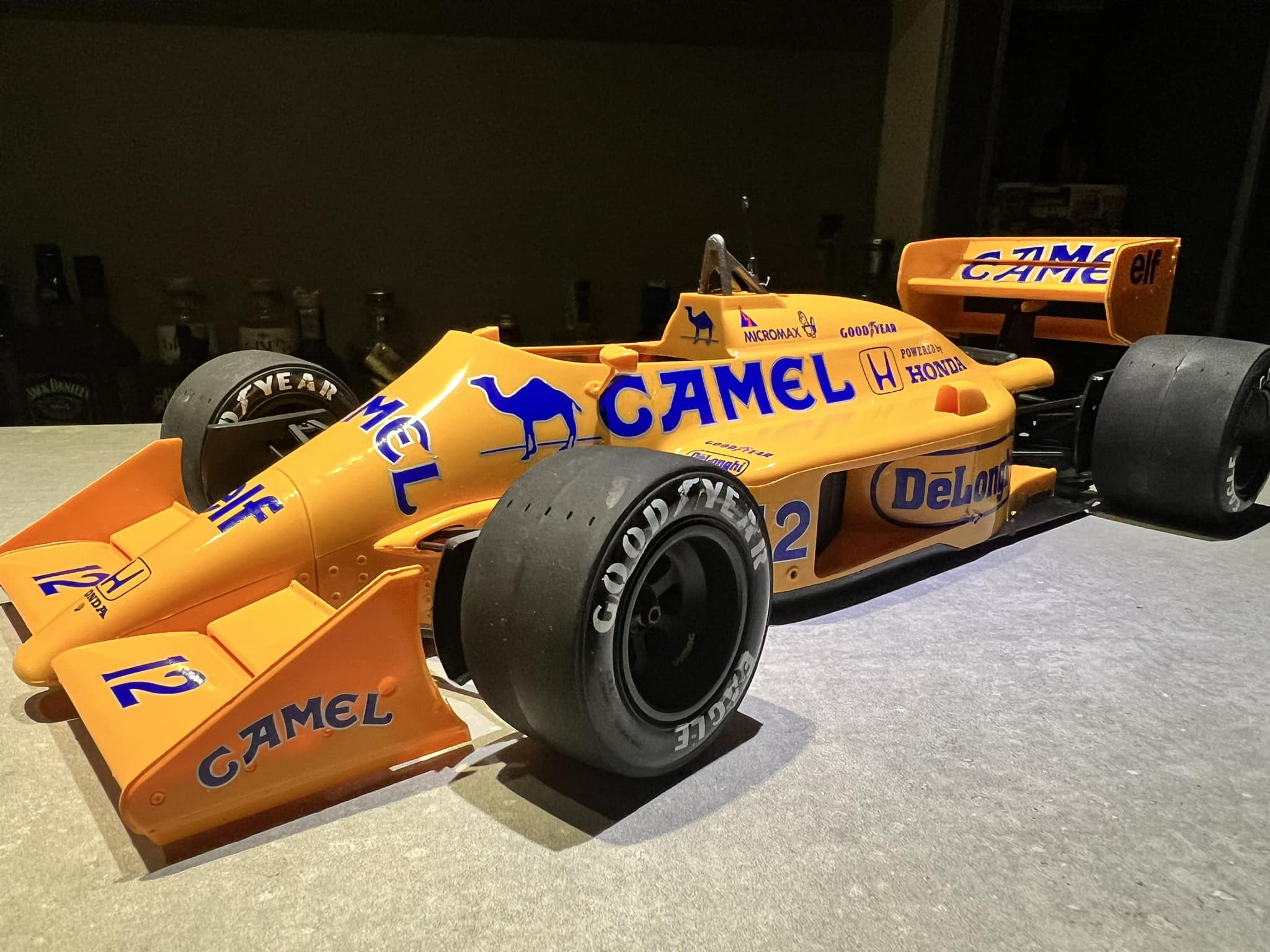 Lotus 98T - 1/20 Club M Curbside Kit.