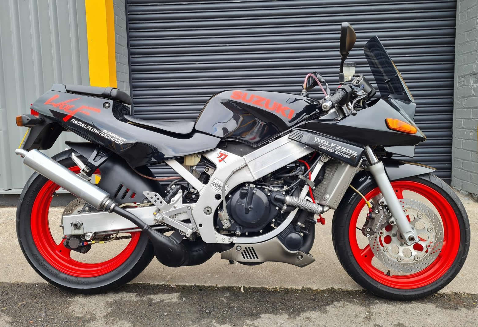 Ad - 1989 Suzuki TV250 Wolf 250 S VJ21A - Funky looking bike