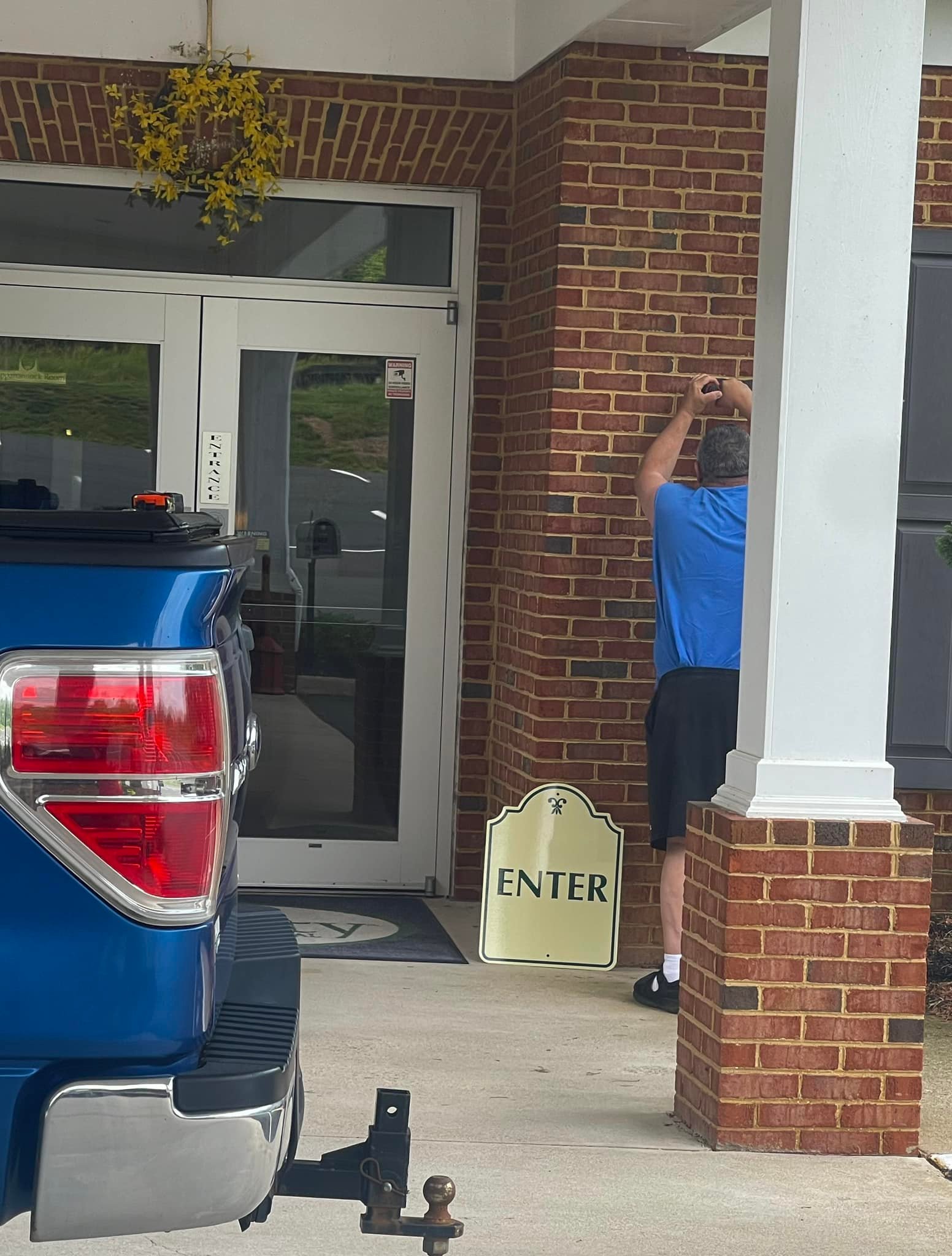 Clore - Thanks to my hubby for hanging up our new ENTRANCE and EXIT ...