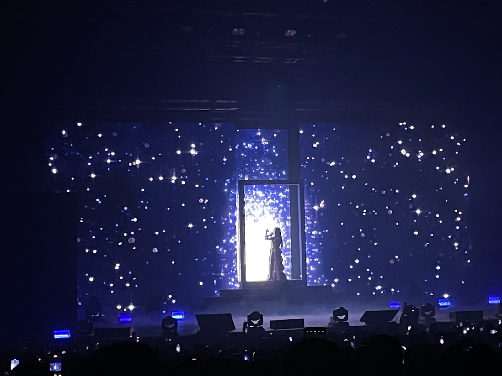 ABS-CBN - Korean singer-actress Kim Sejeong serenades her Filo Sesangs ...