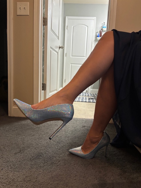 black pumps with navy dress What to wear to a formal ball? 90's Band Costumes: Beastie Color:Light Blue* Fall collection