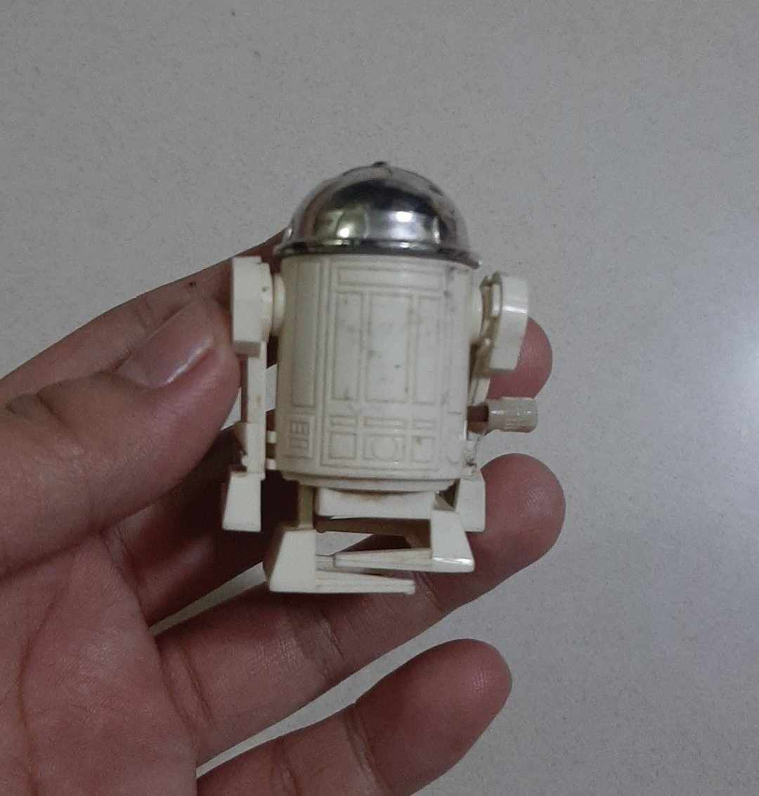 Got this a few days ago, no markigns on the front or back. Any