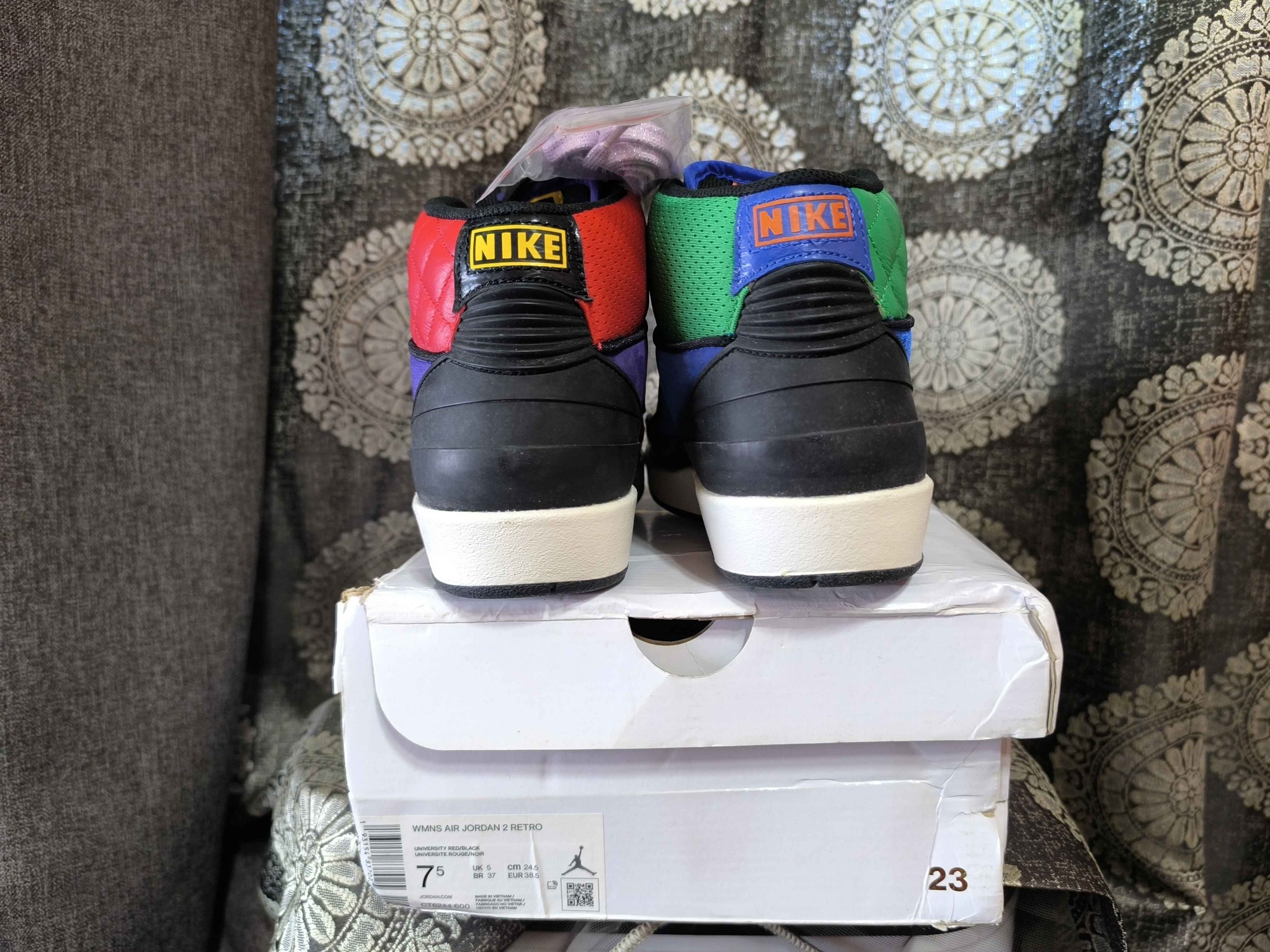 Air Jordan 2 Multi Color size 38.5(Shine).Utas 90483838