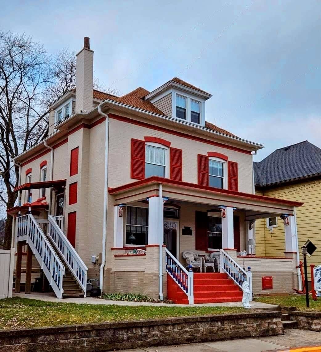 Beautiful days, last bit of... - Riverside Bed & Breakfast | Facebook