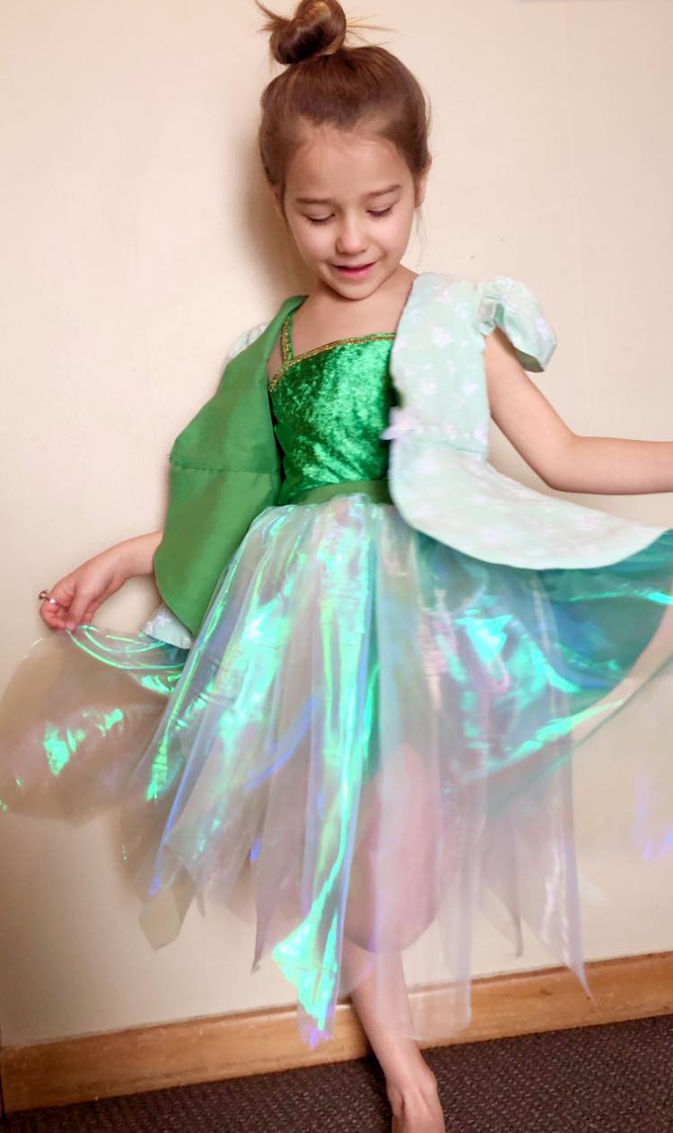 green dress for tinkerbell costume Tempura Women's Fairies Forest Dress Up Cosplay Fancy Halloween Party with Wing (Green with lights wings, L): Clothing, Shoes & Jewelry Peter Pan What green dress can I