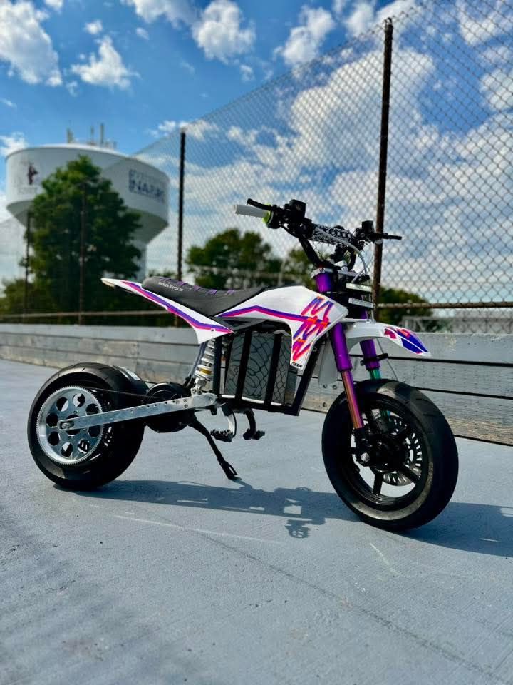 Pimped out razors | Facebook