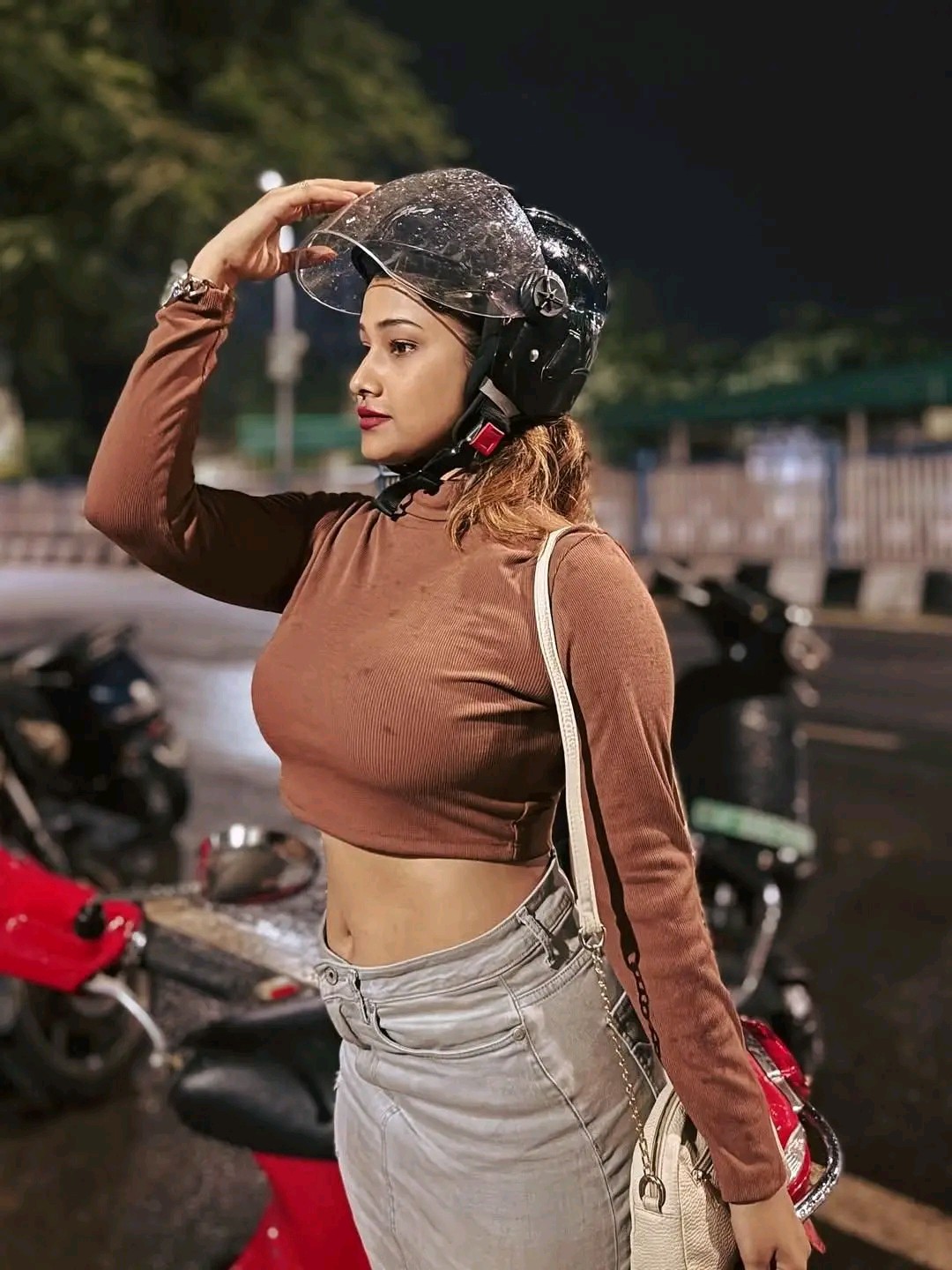 අක්කි බබාල | Colombo