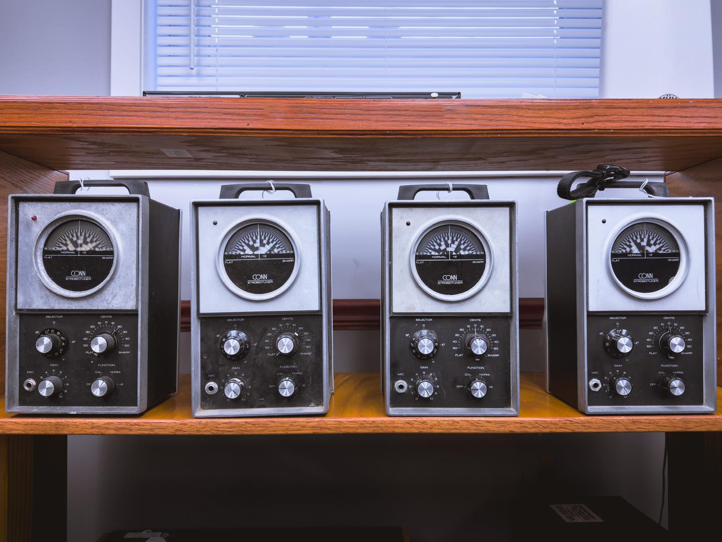 Restoring a 1970s Conn ST-11 strobo tuner