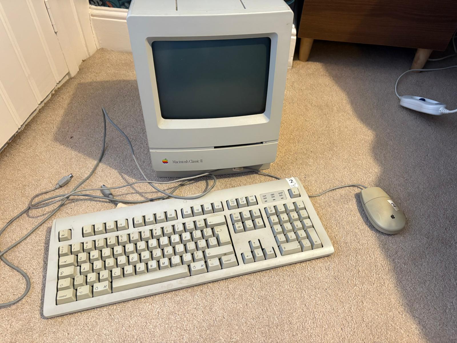 Apple Macintosh Classic 本体通電せずJUNK Restoring a Macintosh Classic computer