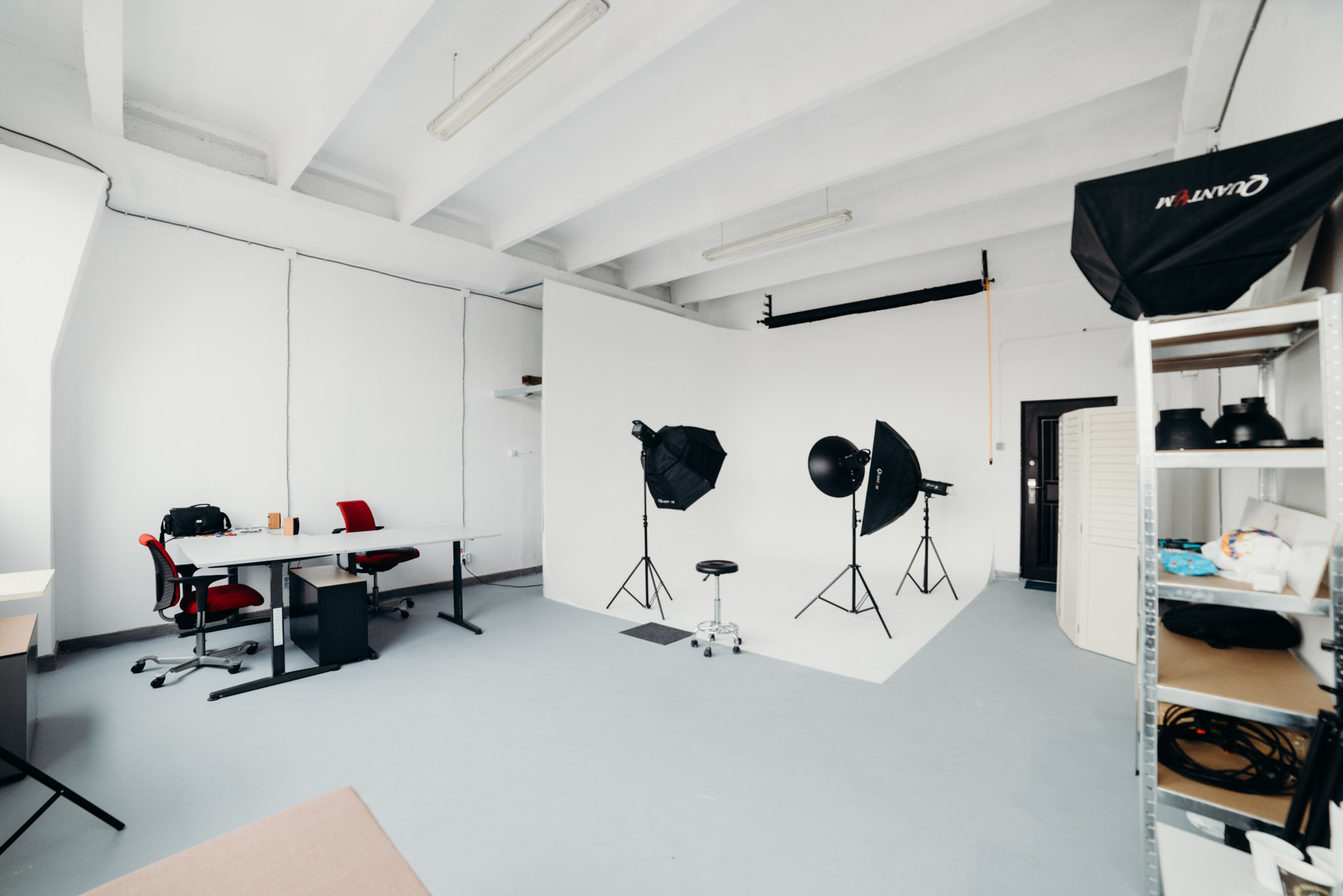 Corner Studio