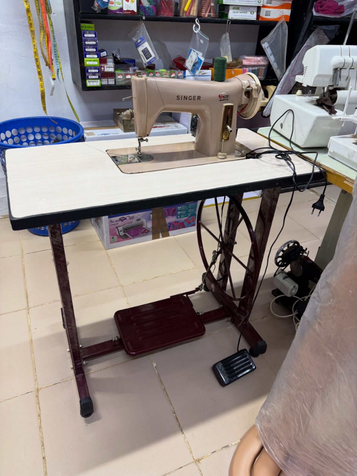 Tokunbo (not brand new) Brother AKT-8 AKITA SPECIAL Industrial 