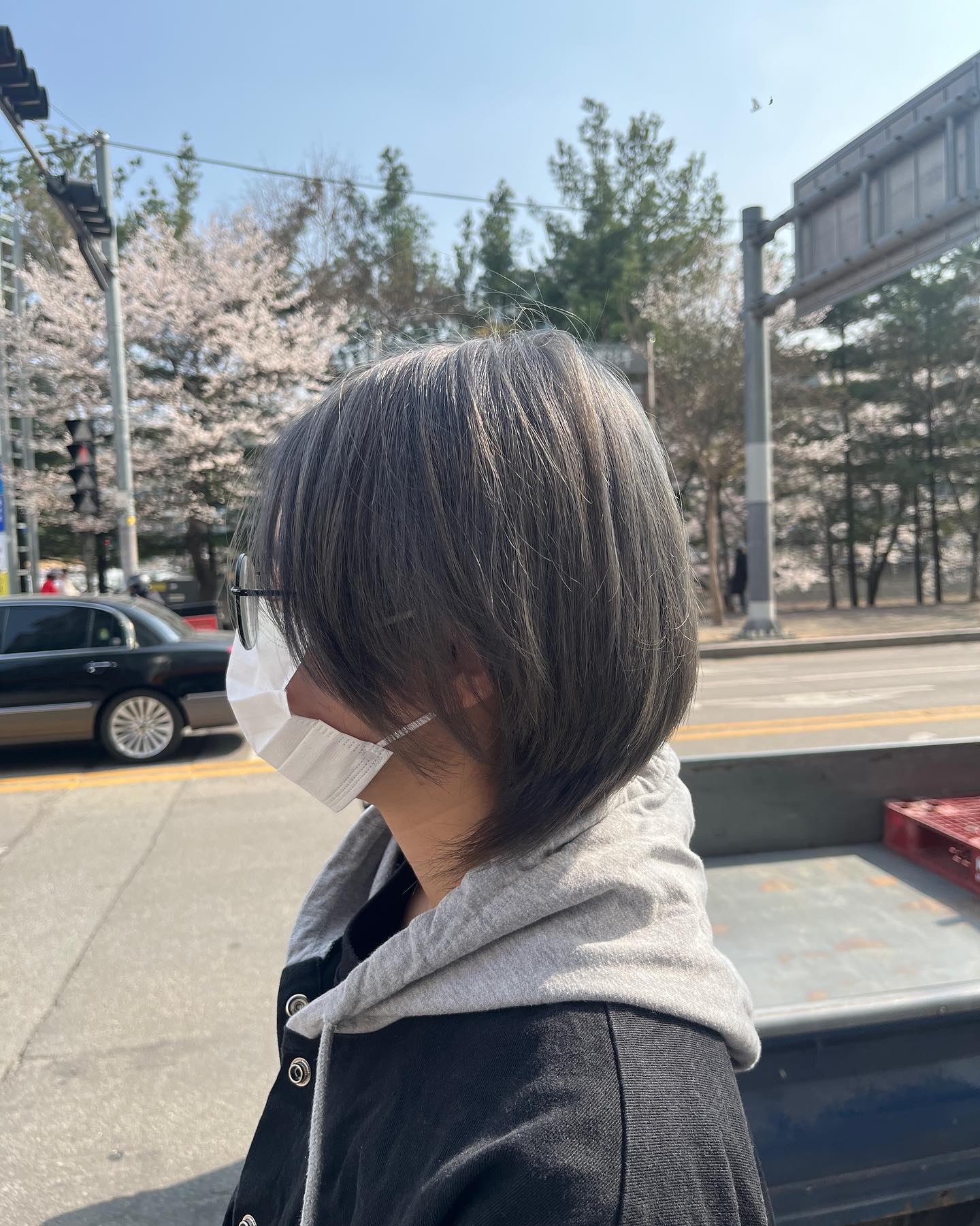 더올라헤어 - #에쉬그레이 빠져도 멋스러운 에쉬계열 블랙했던머리도 #탈색을 통해서... | Facebook