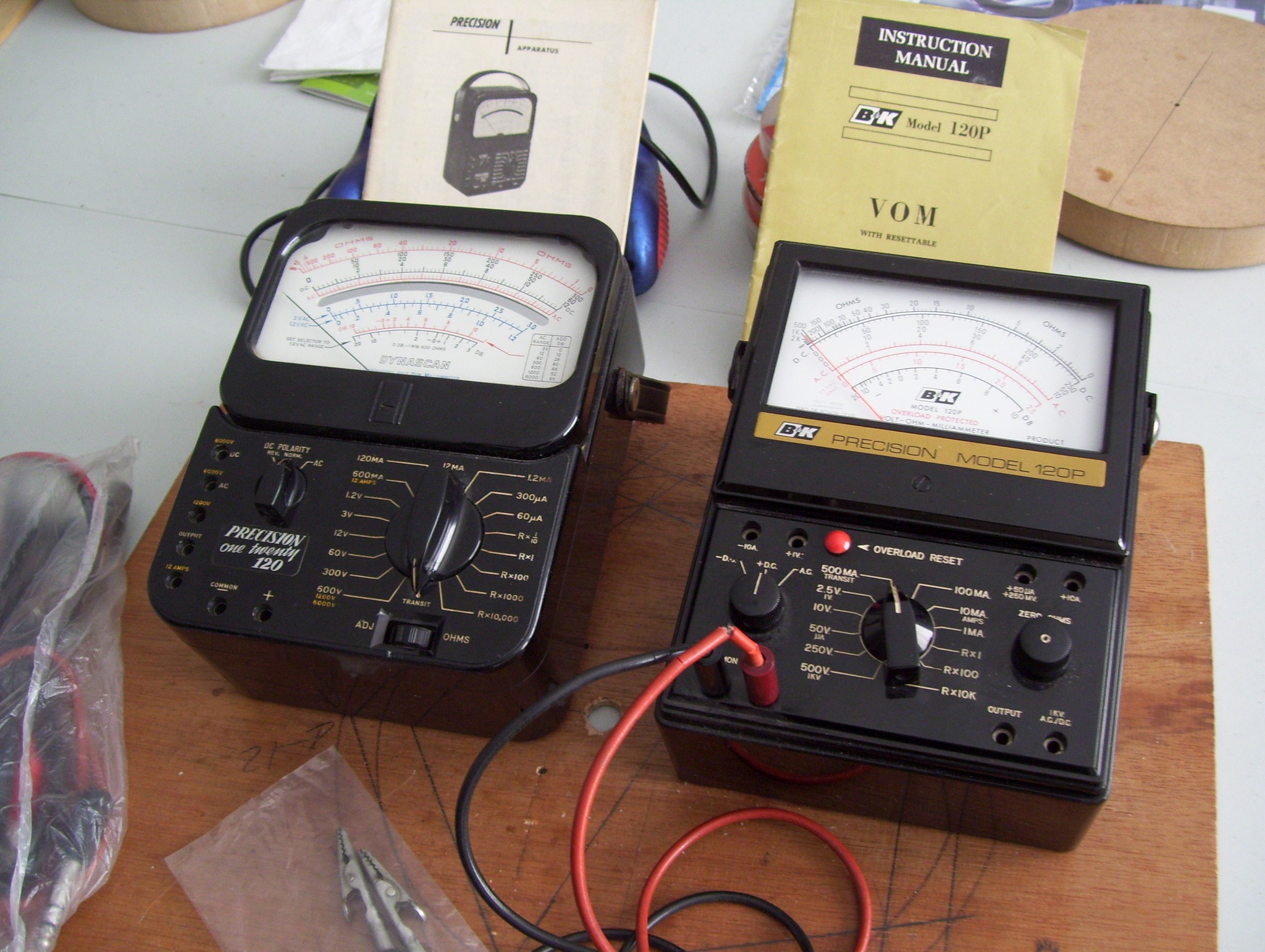 Panasonic VP-7723A Inside the audio analyzer. It