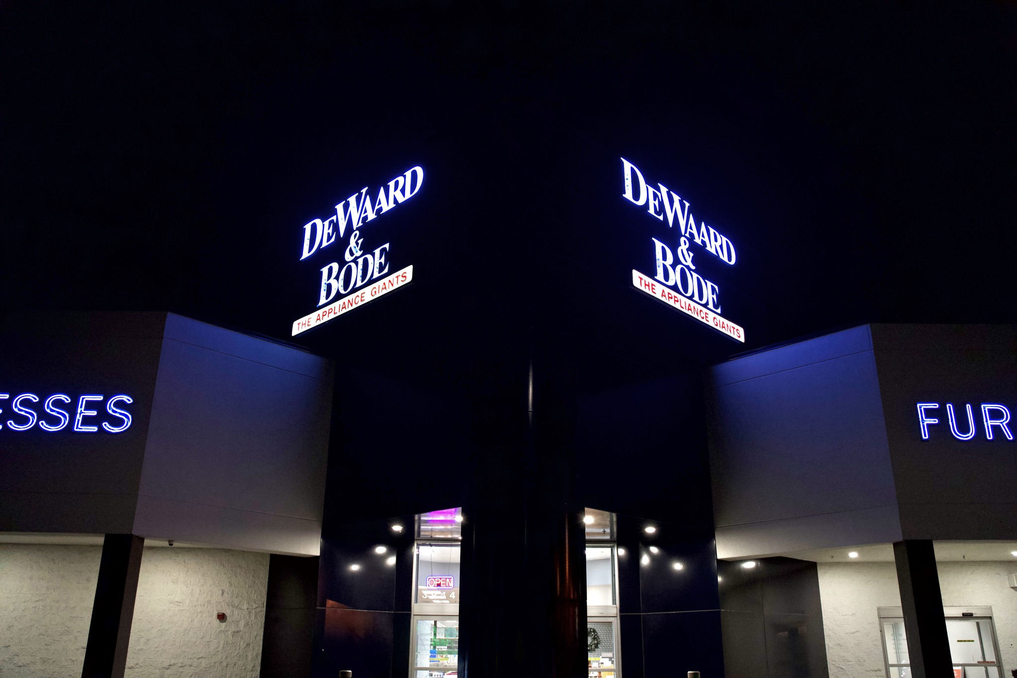 Best HD Pictures about  Real Pics Dewaard Bode Outlet Store Amazing  - No AI Images