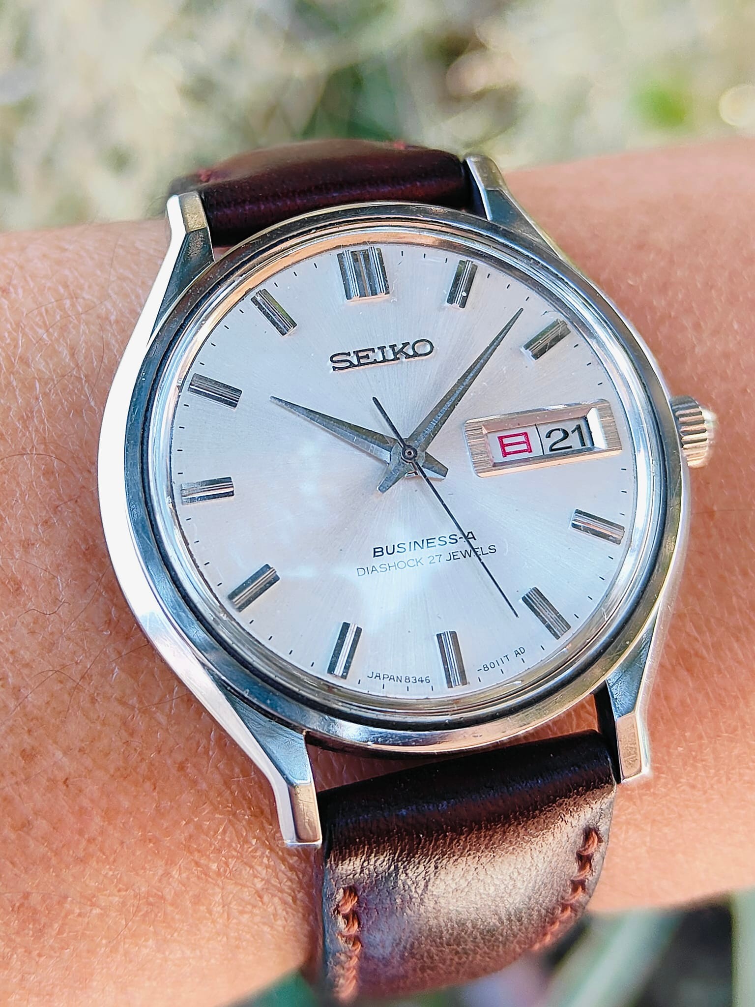 Seiko 8346-8000 watch with sharp dog leg case