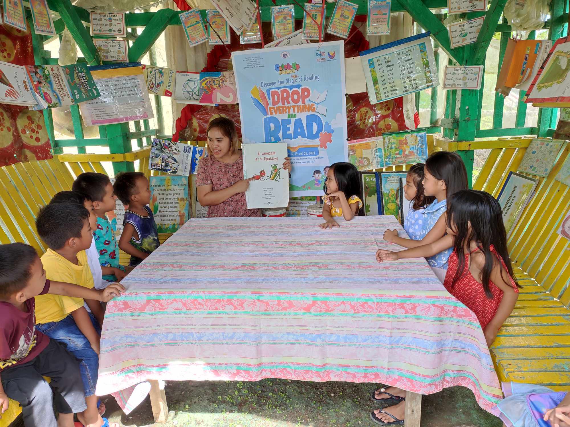 Together we read, together... - DepEd Bayugan City Division