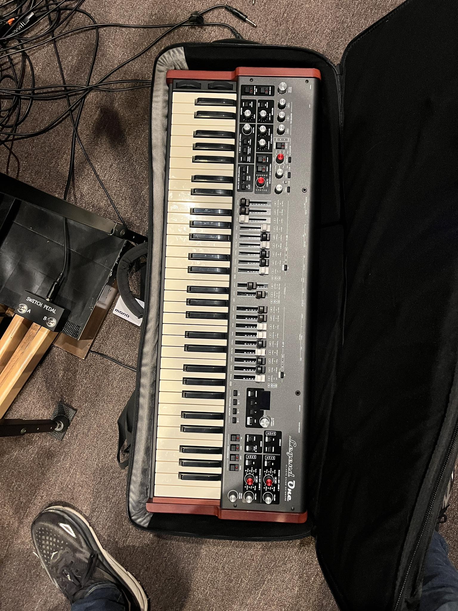 61 keys Plug and play Fully working condition