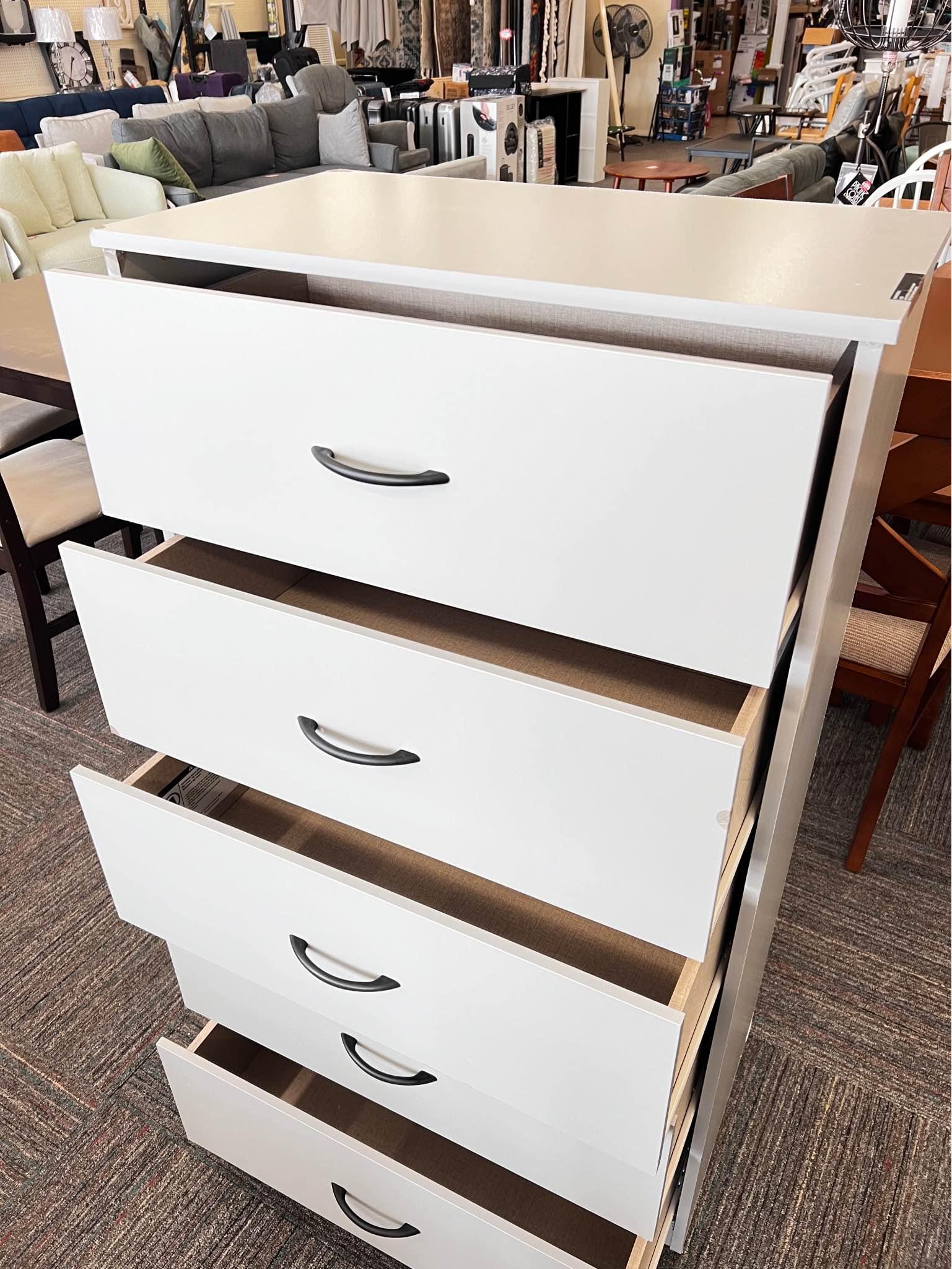 mainstays classic 5 drawer dresser white Dresser, Gray Give your bedroom or guest room additional storage with the Classic 5 Drawer Made from laminated particleboard, the light gray finish gives the Dresser a this dresser delivers premium