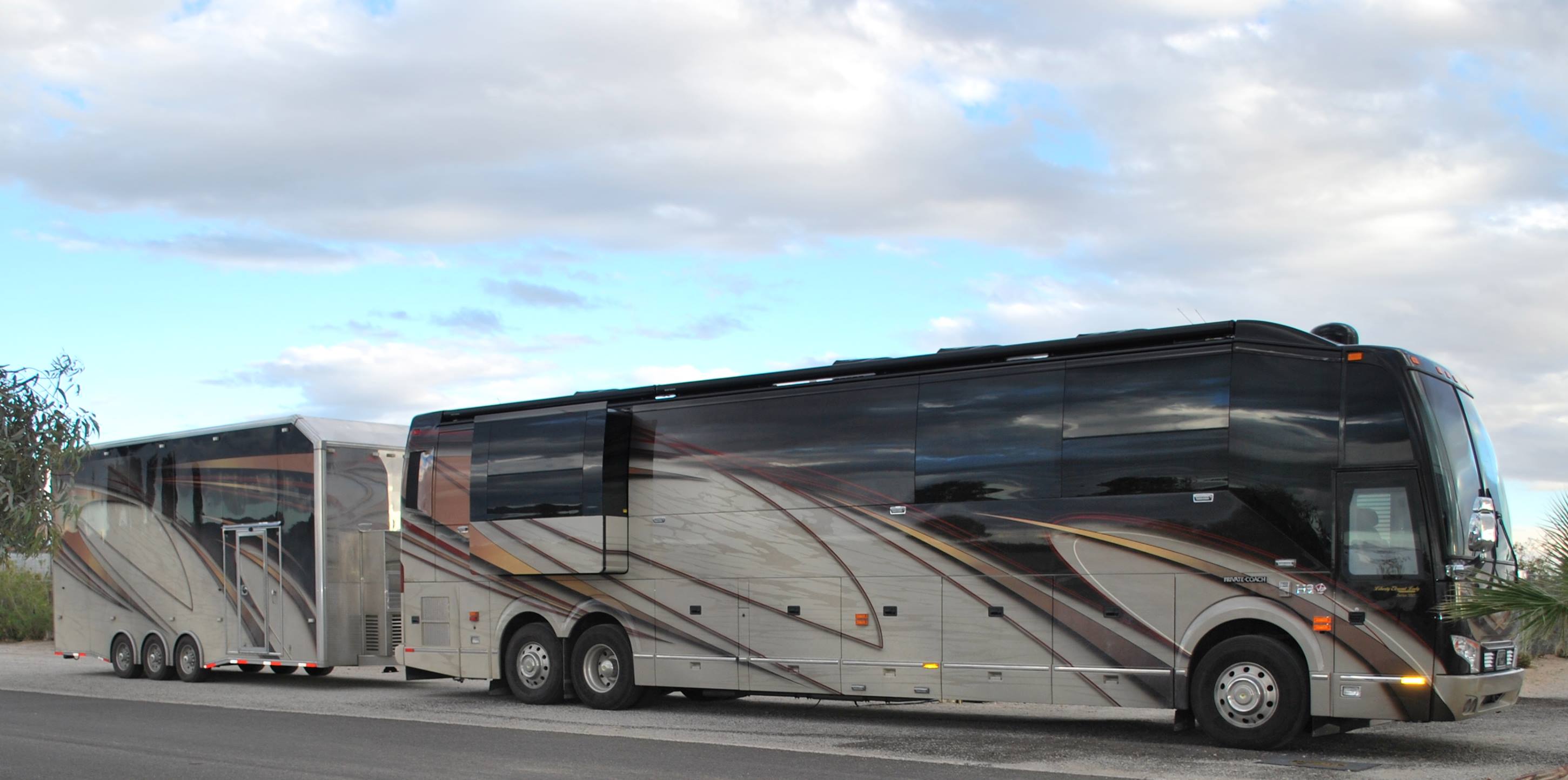 Yes we can park large rigs.... - Caravan Oasis RV Resort | Facebook
