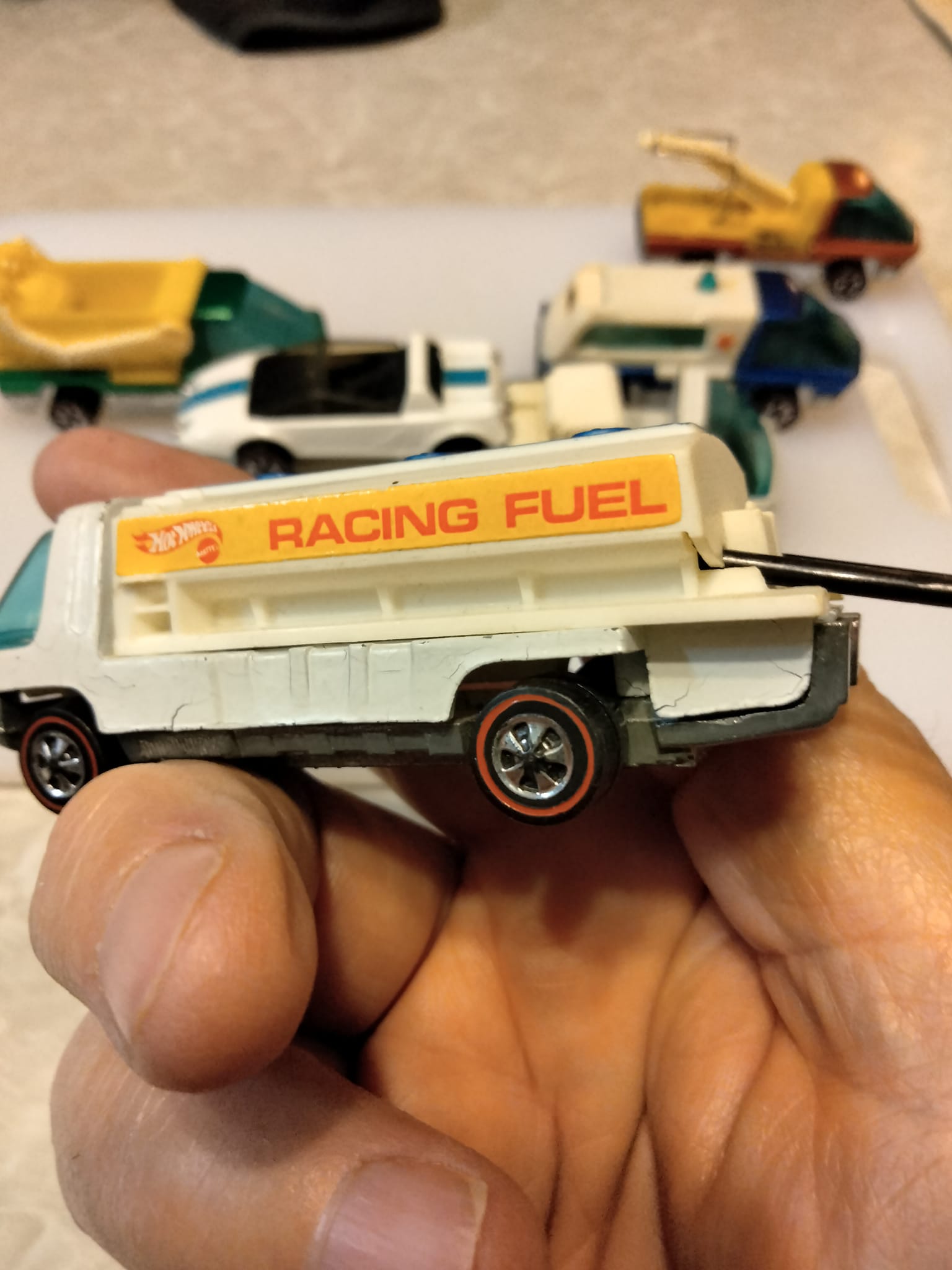 1970 Hot Wheels Heavyweights ambulance added to collection