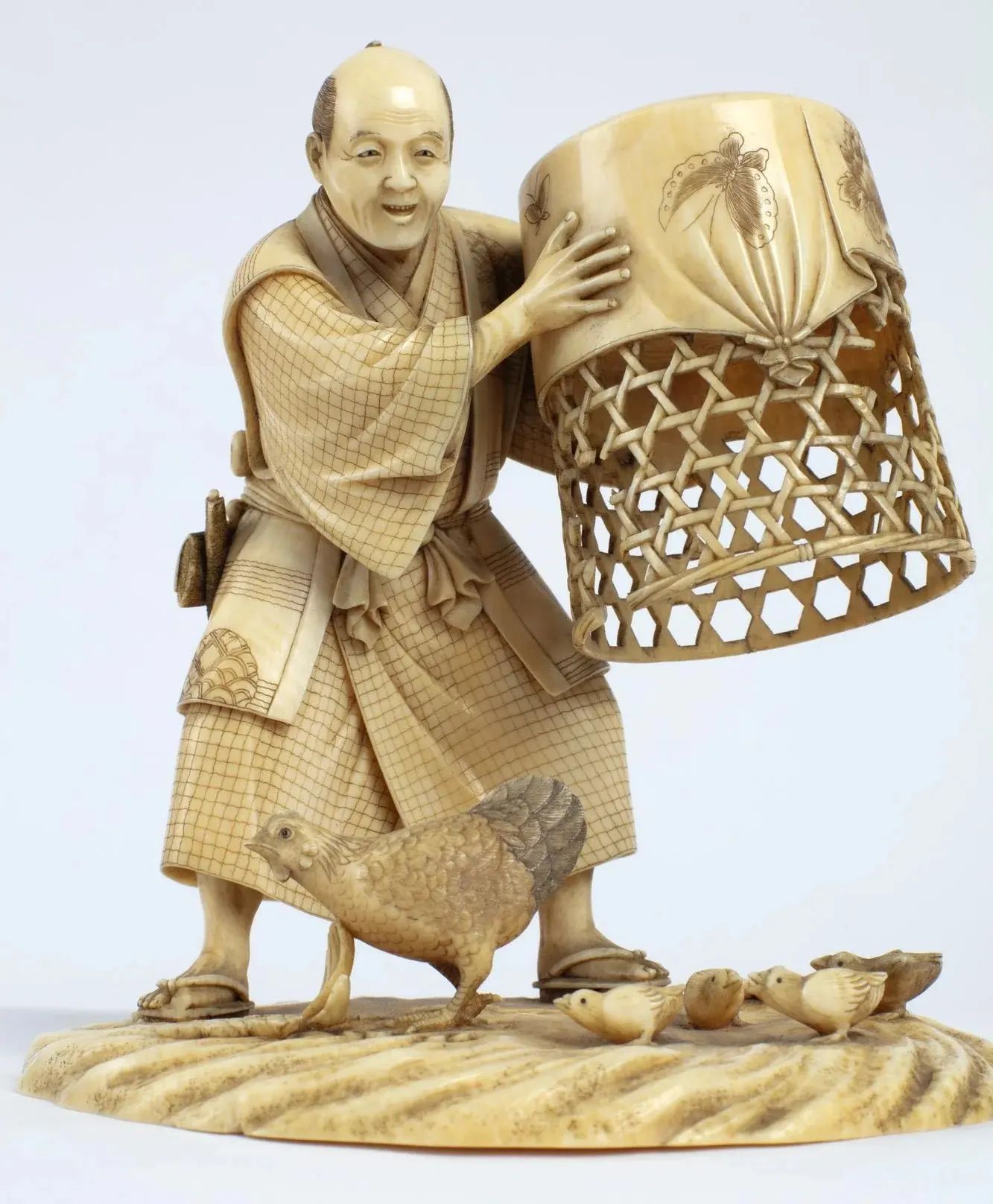 This Japanese tiger netsuke dates to the Edo period (1615–1868)—a
