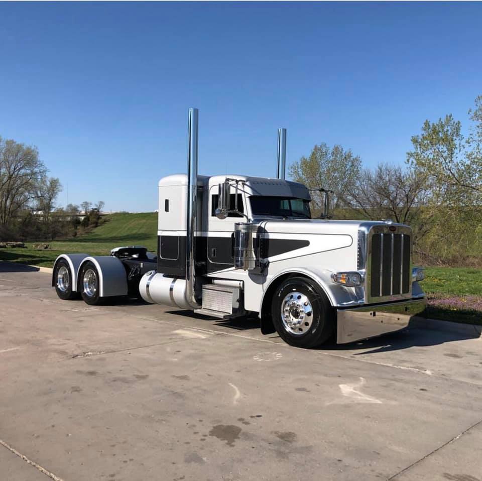 WI Big Rigs - New Clint Moore build. | Facebook