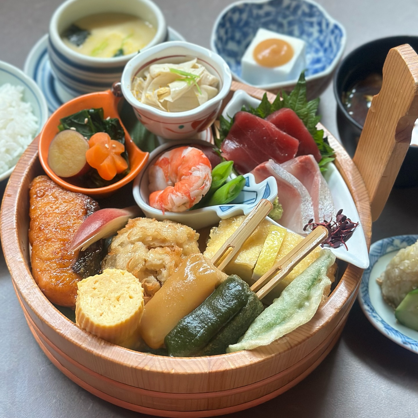 Umenohana TH - 🌸 KYOTO STYLE TEOKE BENTO (NAMI)...