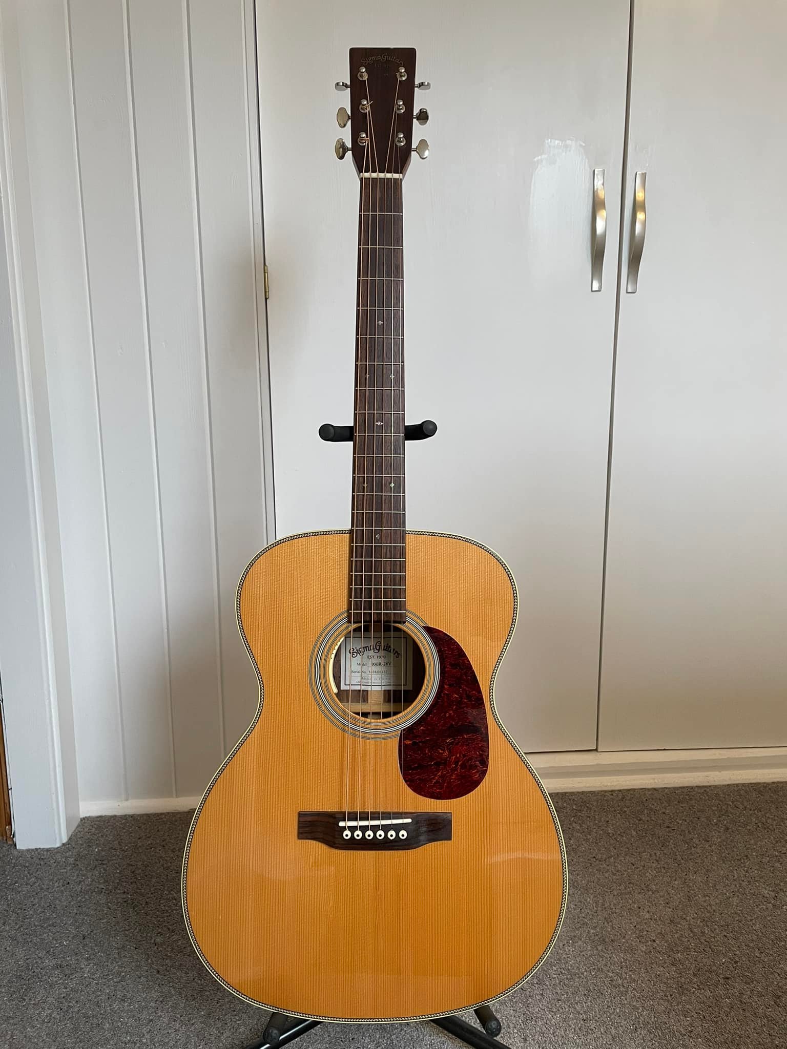 Sigma Guitars vs Martin Guitars