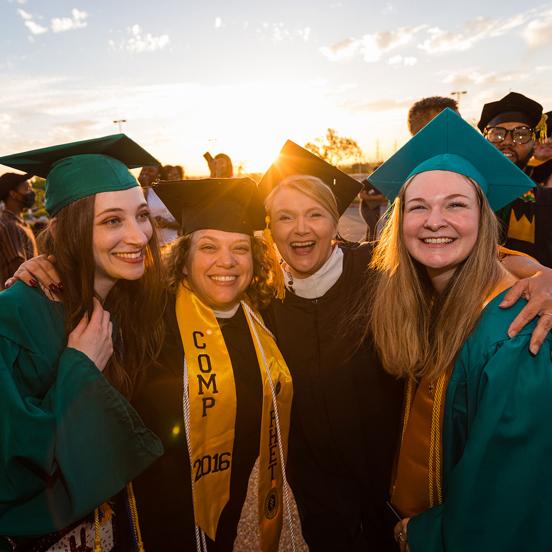 One final set of grad photos from... - Folsom Lake College | Facebook