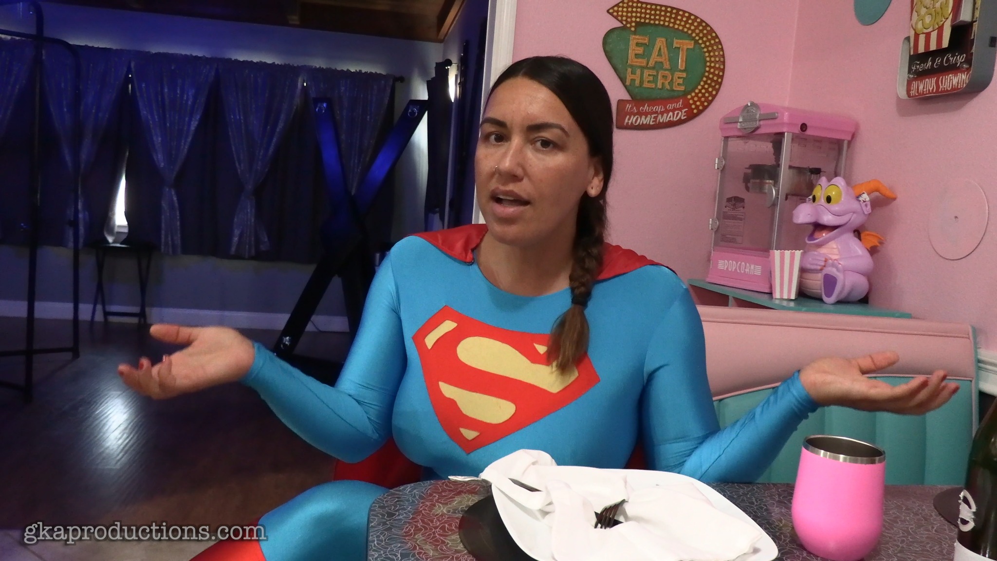 model-actress-megan-jones-w-o-n-mmp-s-superheroine-world-facebook