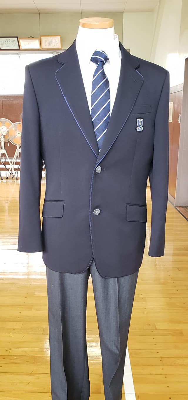 清風 高校 制服