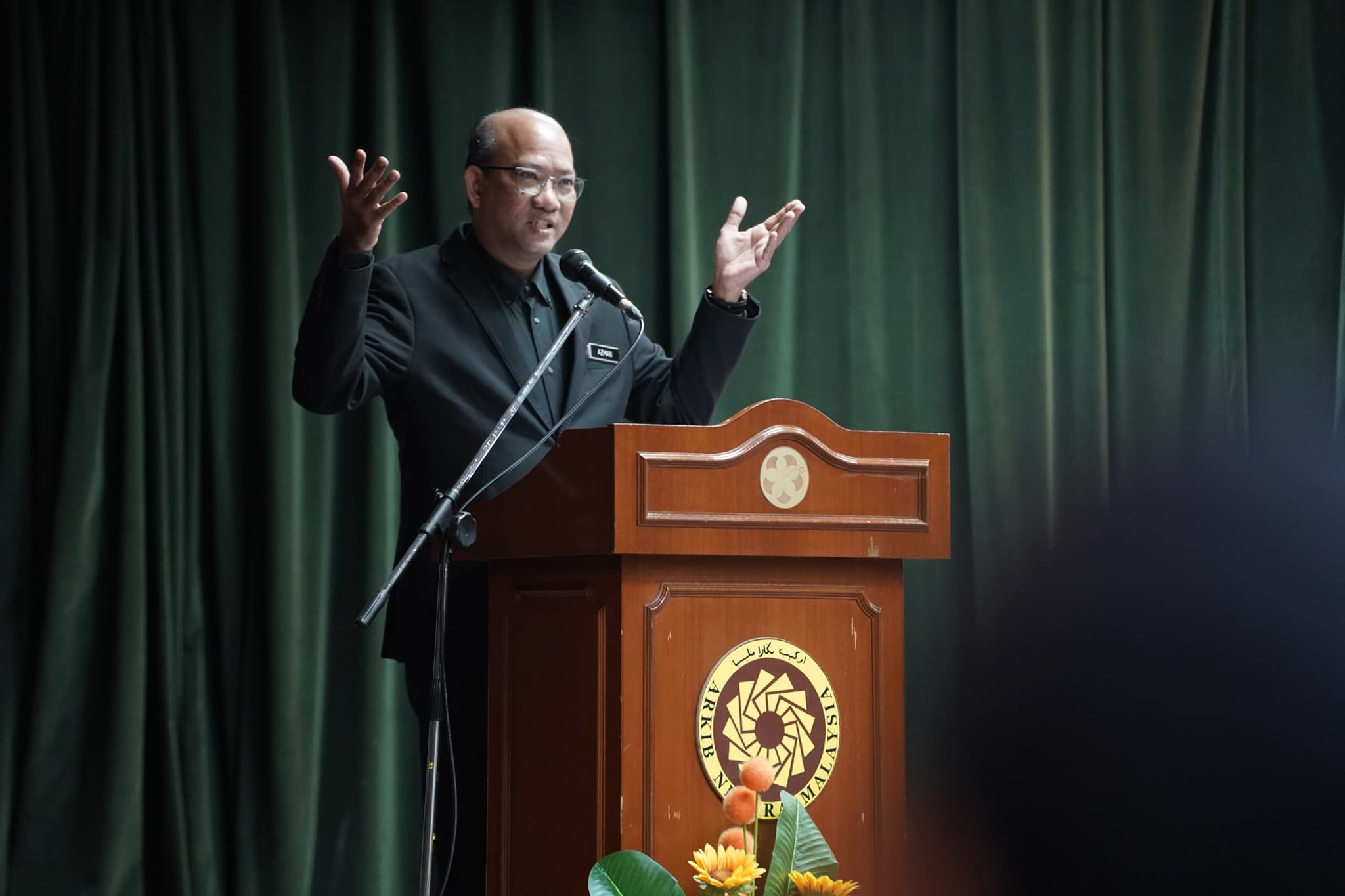 YBhg. Datuk Azman bin Mohd... - Kementerian Perpaduan Negara