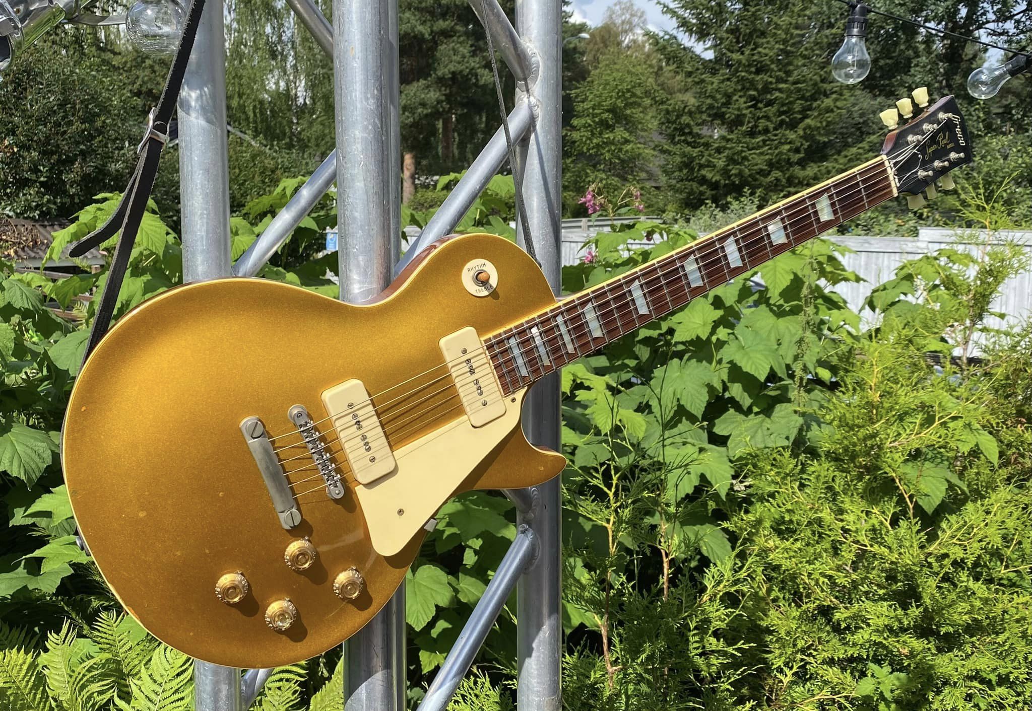 My two beautiful Grecos 1976 EG700 Standard and 1978 EG800 Custom