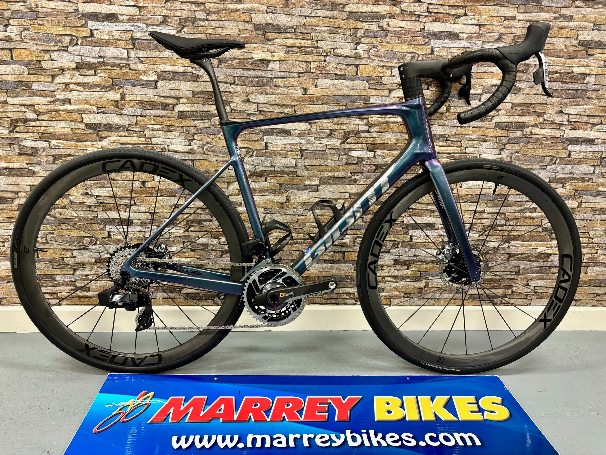 Marrey Bikes - New arrival 🥰 Giant DEFY Advanced SL 0 Road... | Facebook