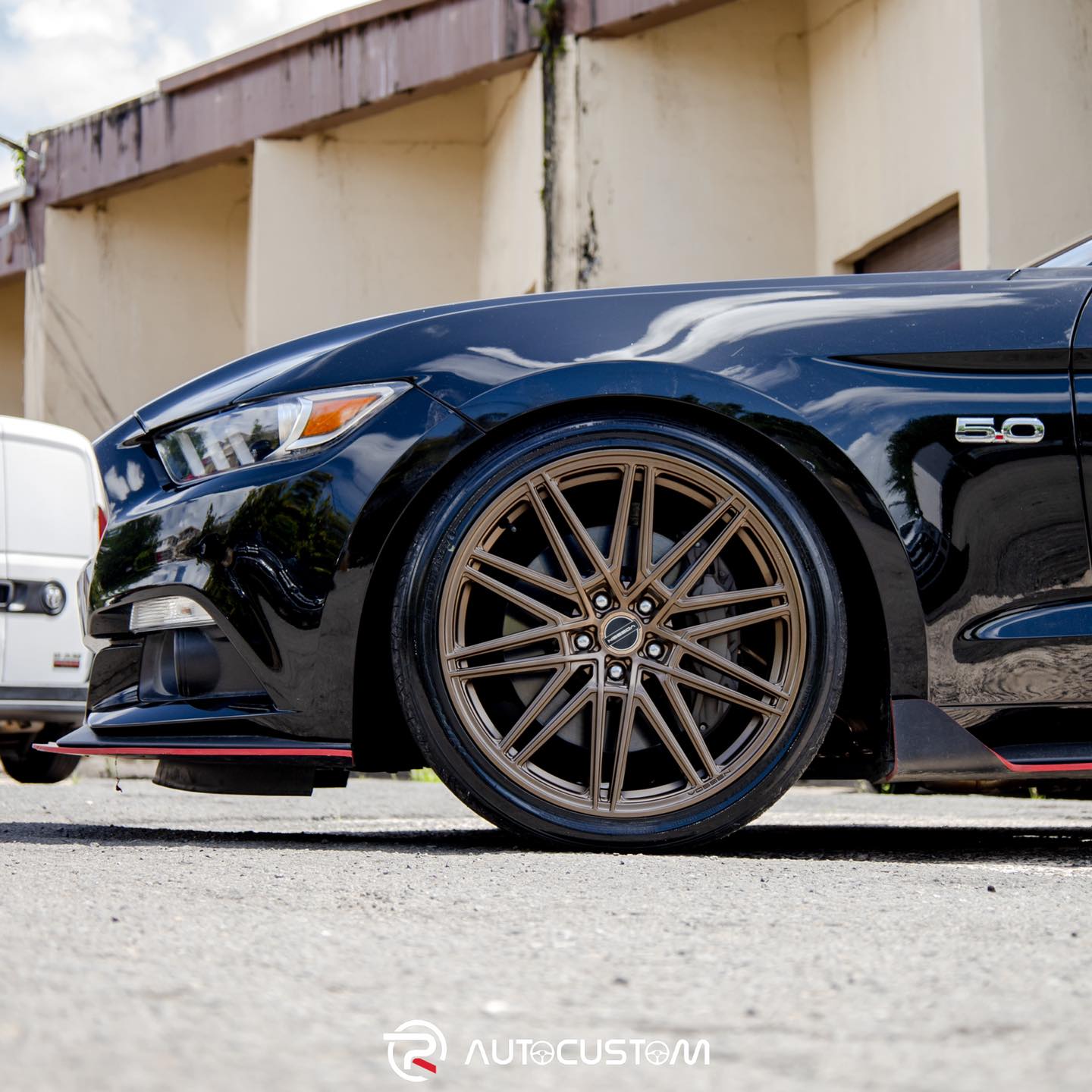 PR Auto Custom - #Ford #Mustang🔥 instalación de aros...